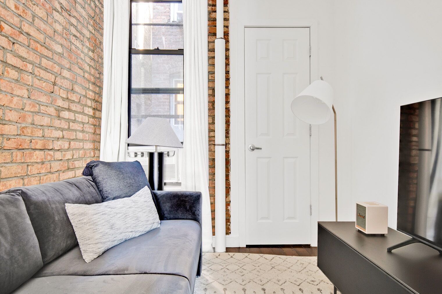 Deluxe LES 1BR w/ W/D, steps to B/D Train & Park, by Blueground
