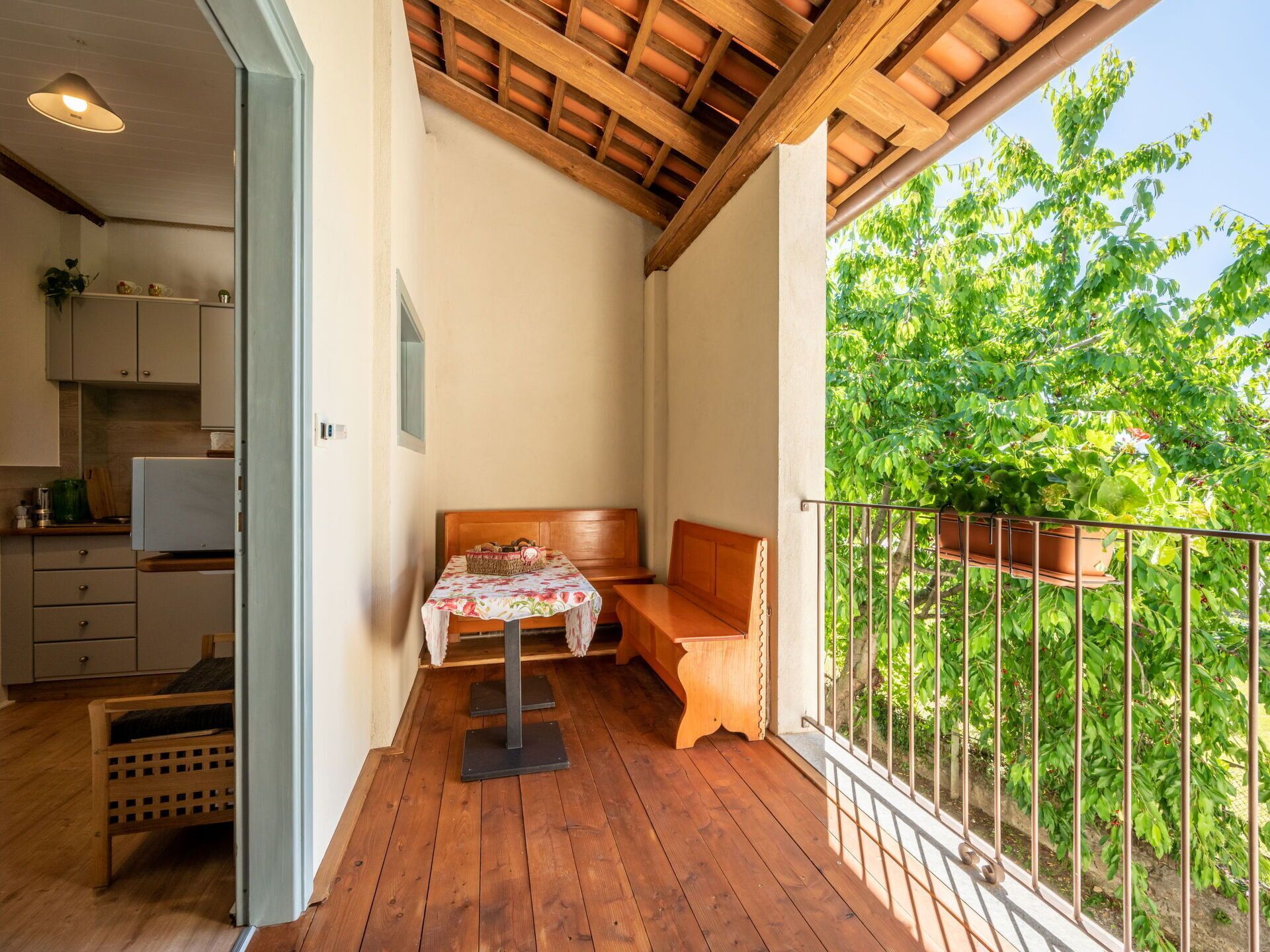 Nice apartment for 6 people with WIFI, TV, terrace, pets allowed and parking