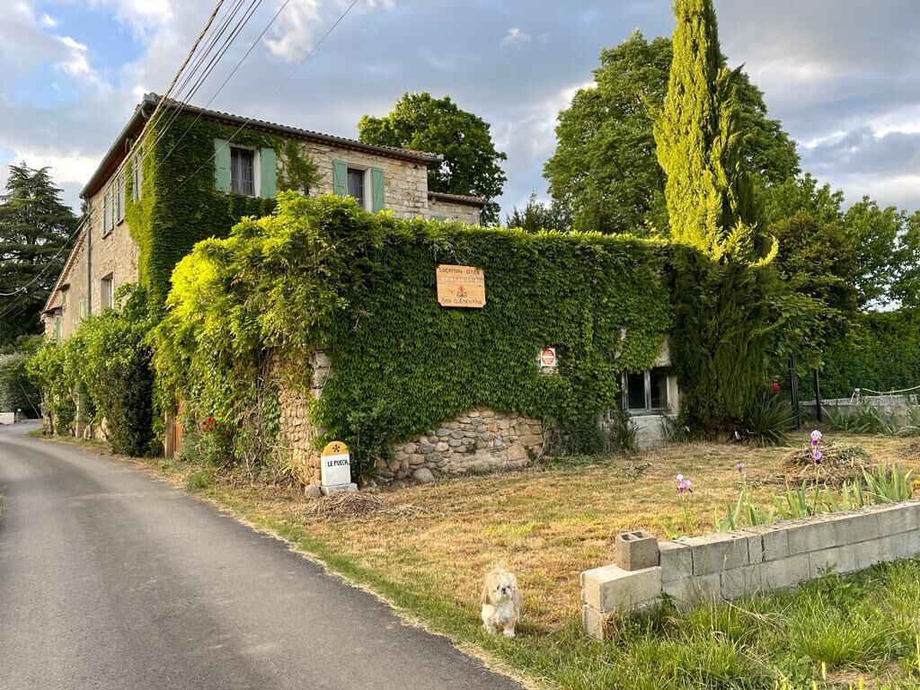 ARDECHE TWO APARTMENTS IN QUIETNESS - SLEEPS 16 - SATURDAY TO SATURDAY