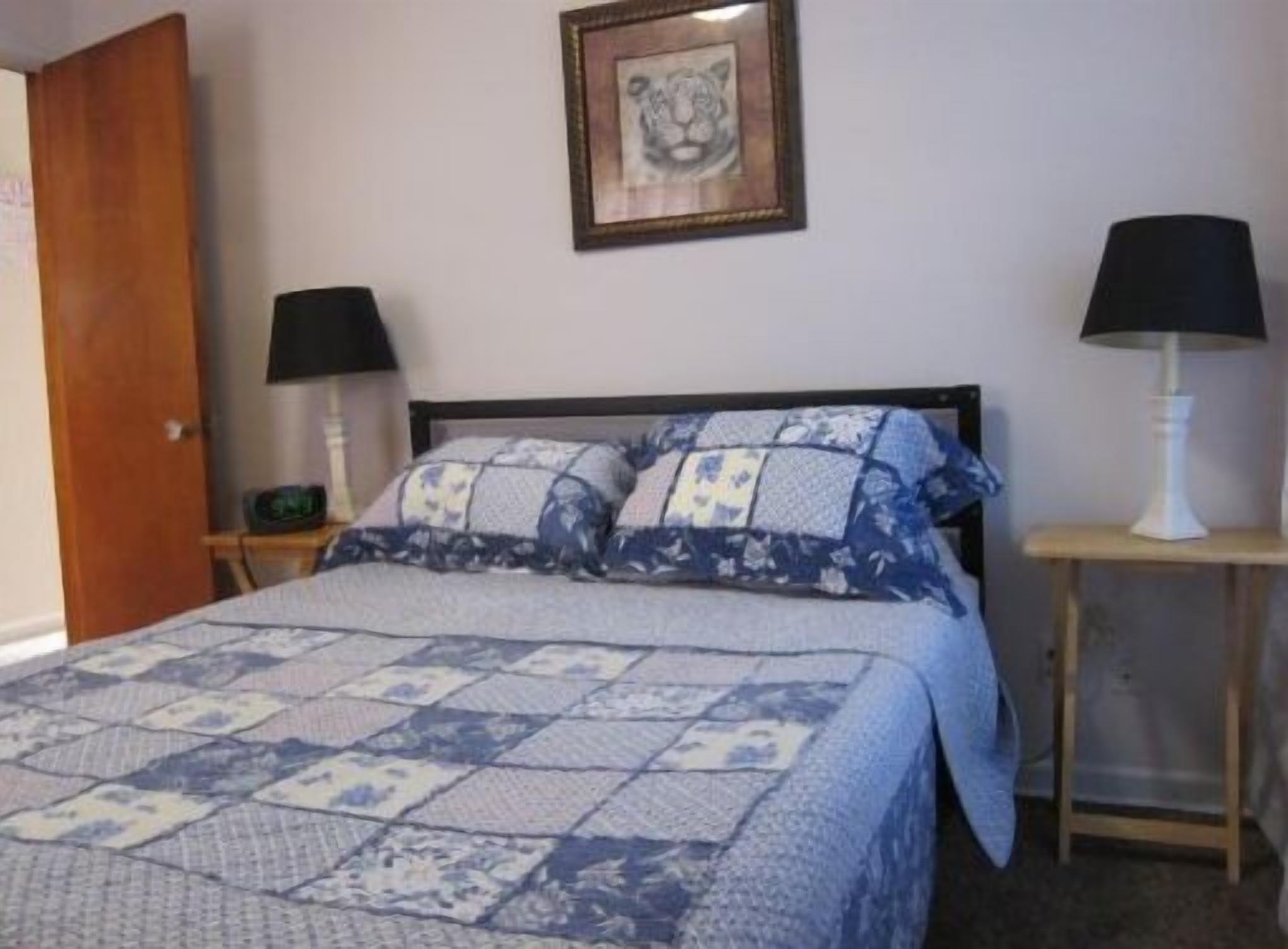 Dragons Roost a cheerful 2 bedroom home in Toledo