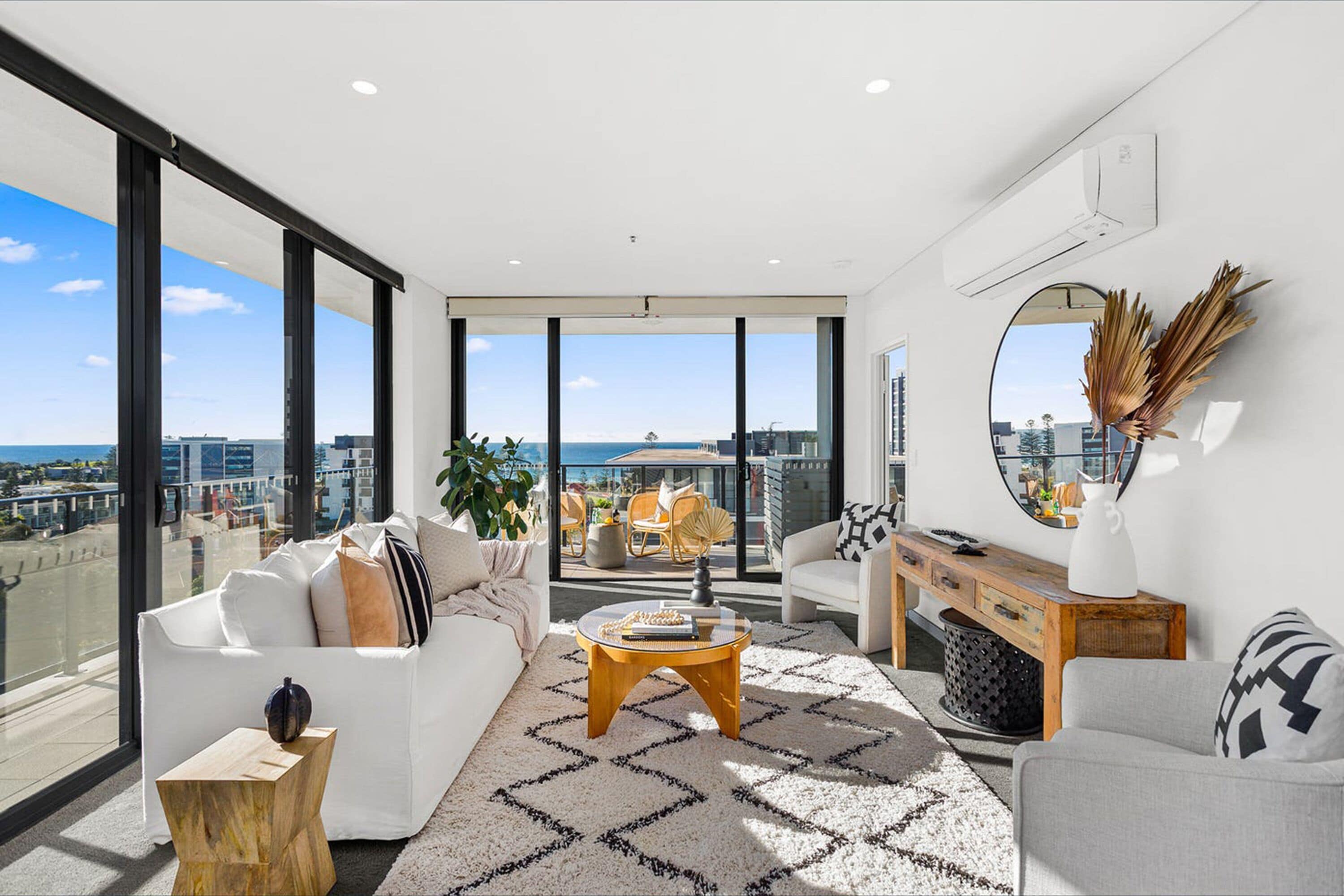 Wollongong CBD Ocean View Apartment