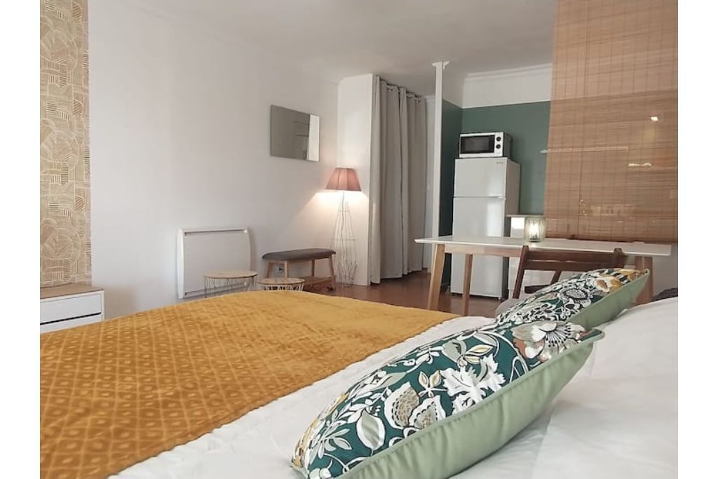 Cozy apartment under the cherry tree