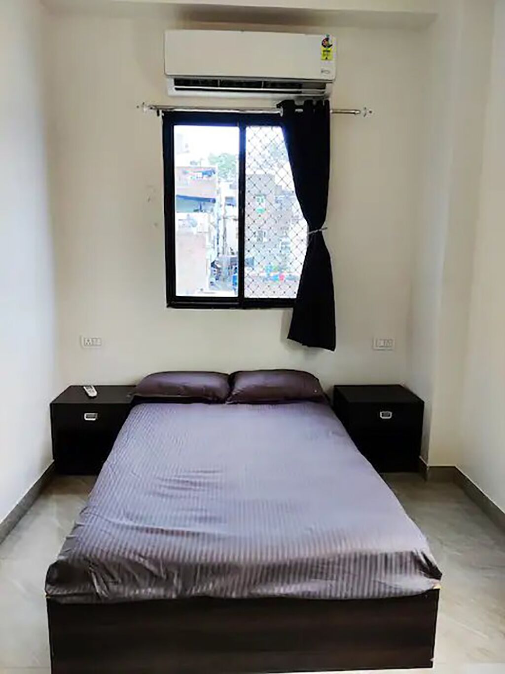TicAna 1BHK small