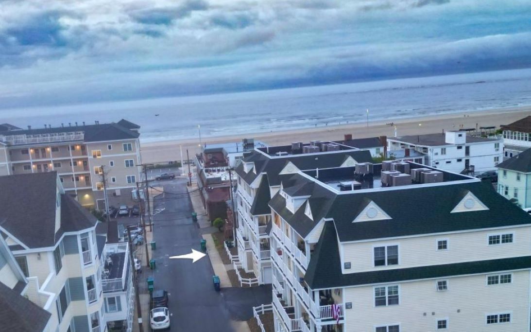 K ST, 2BR-3 Beds-2Bath Condo, Steps to Sand, Parking for 2 with Garage, Balcony