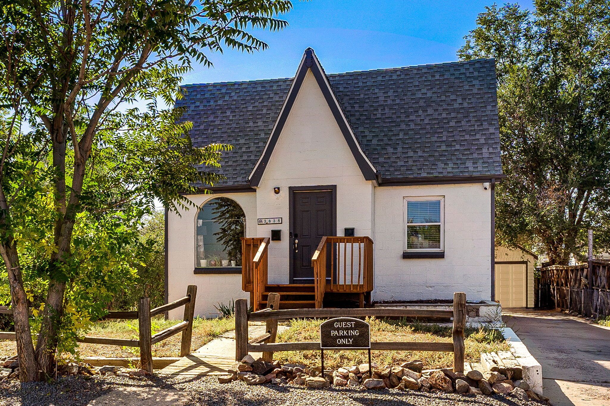 Minutes to Downtown Denver with Easy Mountain Access