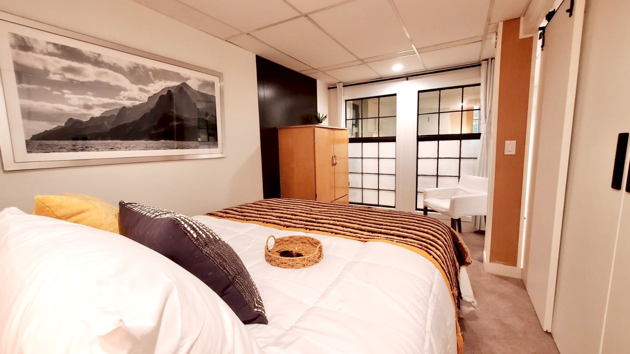 *The Hidden Gem* DunbarCave-SwanLake Suite NEW! 