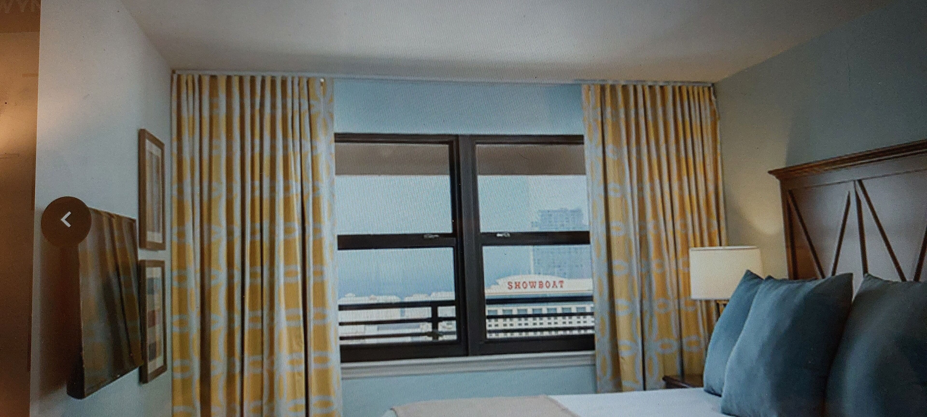 Atlantic City!  Flexible booking and 2 Blocks from the beach!