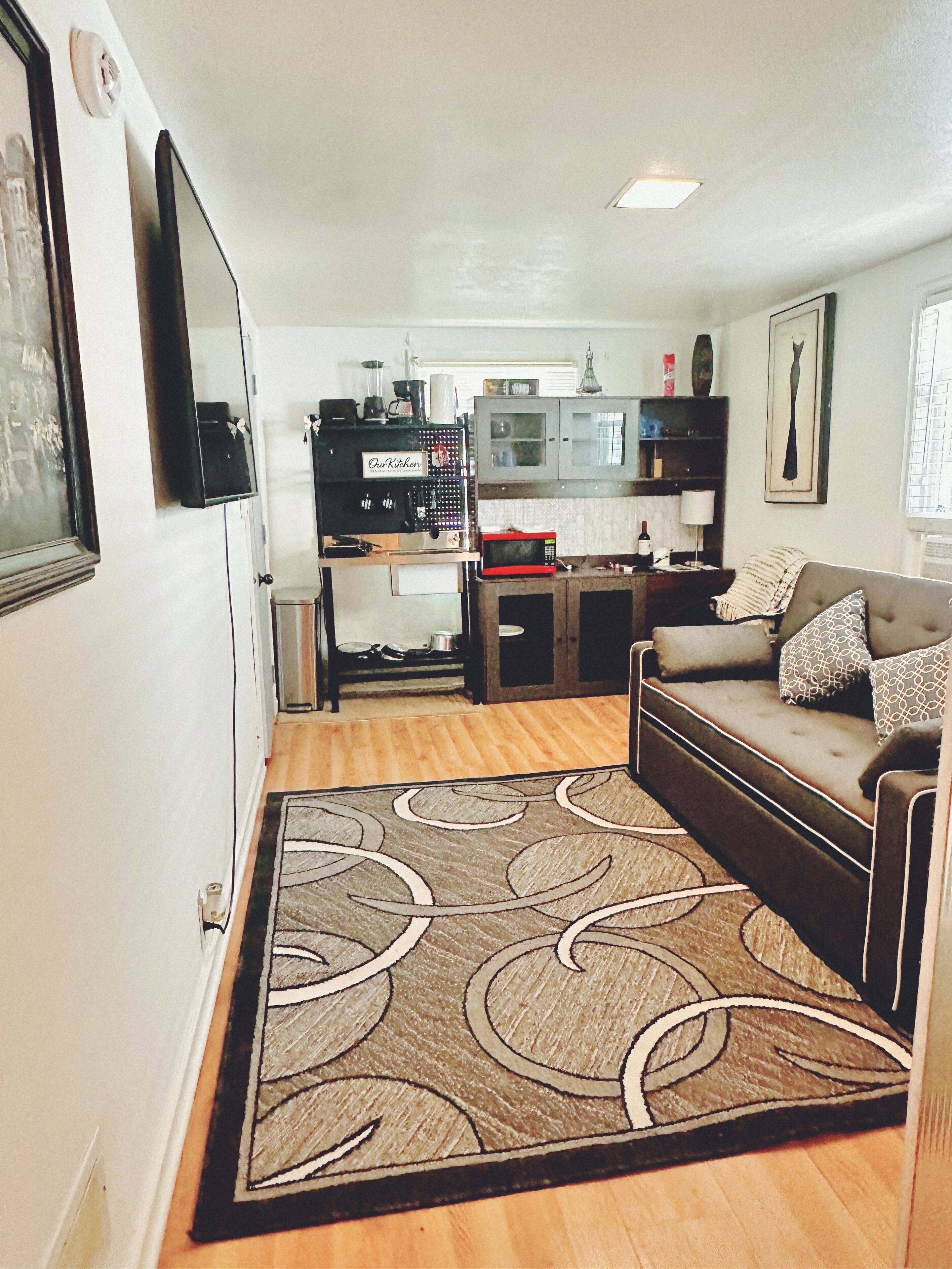 Clean, Cozy, Efficient Studio at a price you cant beat!