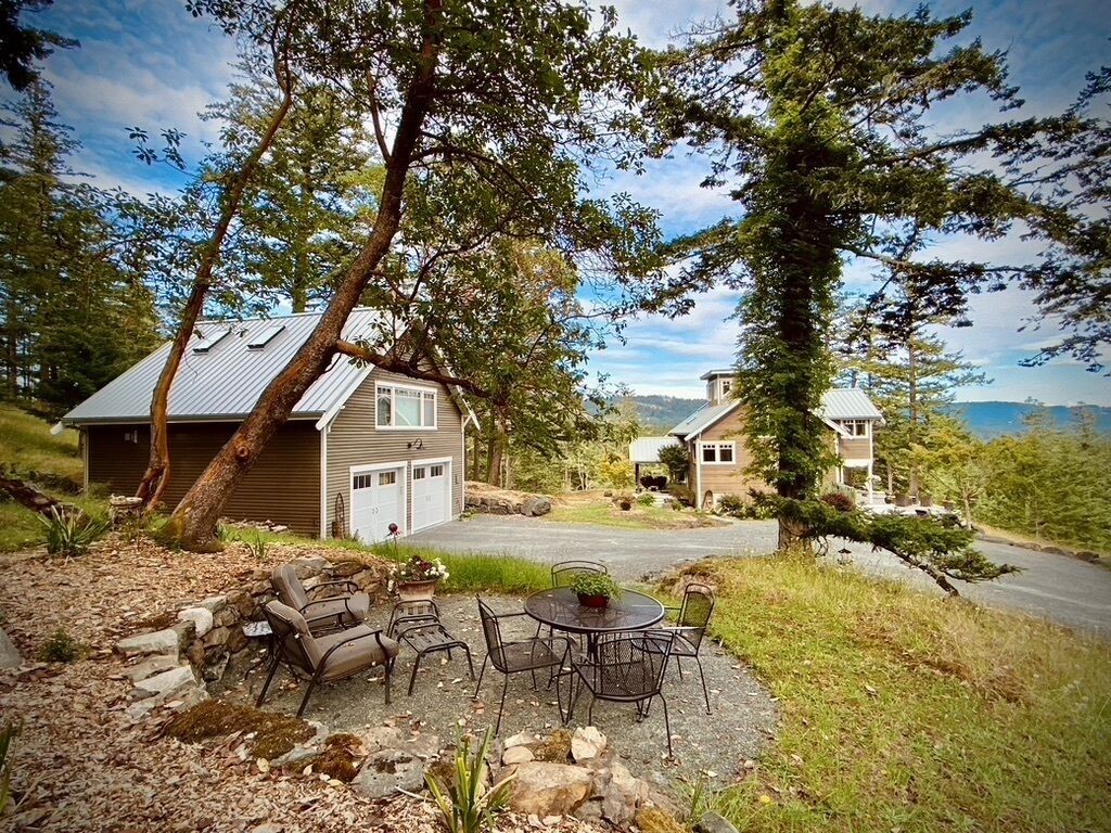 Lower Season Rates!  Madrona Suite/Orcas Island-Luxury Loft Style Guest Suite