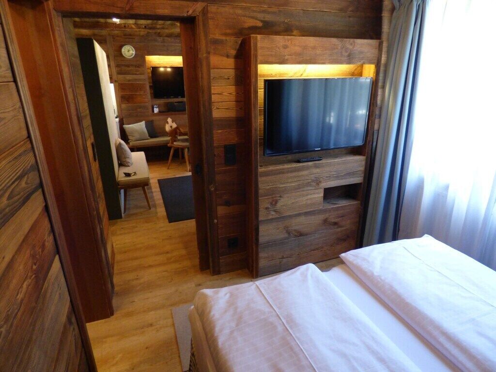 Junior-Chalet-Suite (2 room 34m² for up to 3 people) -- Oberstaufen Plus --