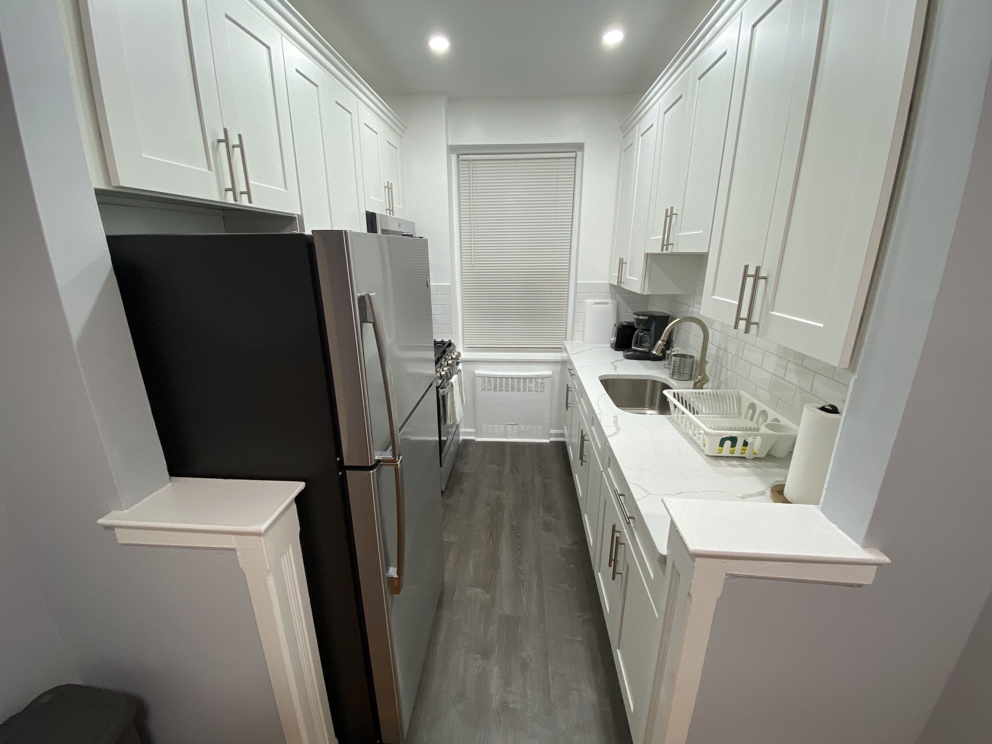 LUXURIOUS APARTMENT RENOVATED WITH BRAND NEW FURNITURE AND MATTRESS
