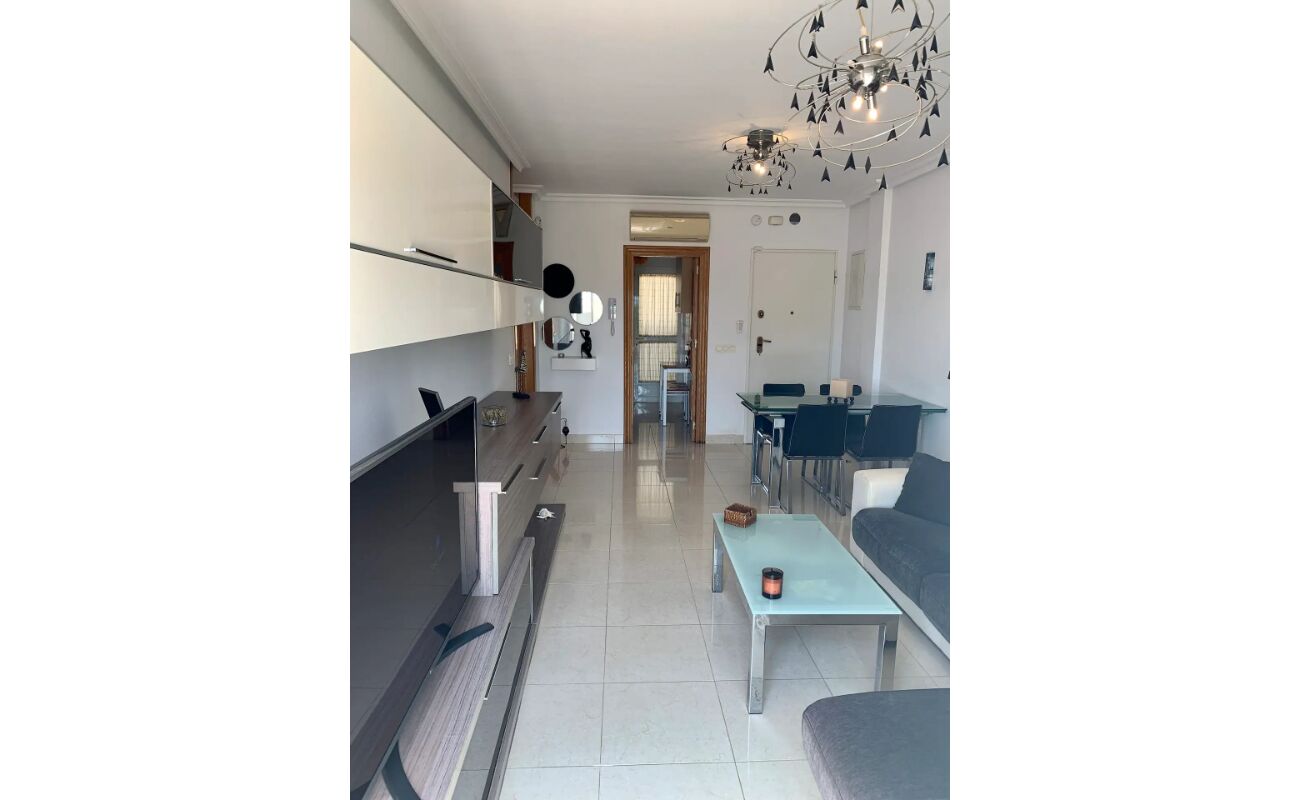 Precioso Apartamento con Ático en Residencial