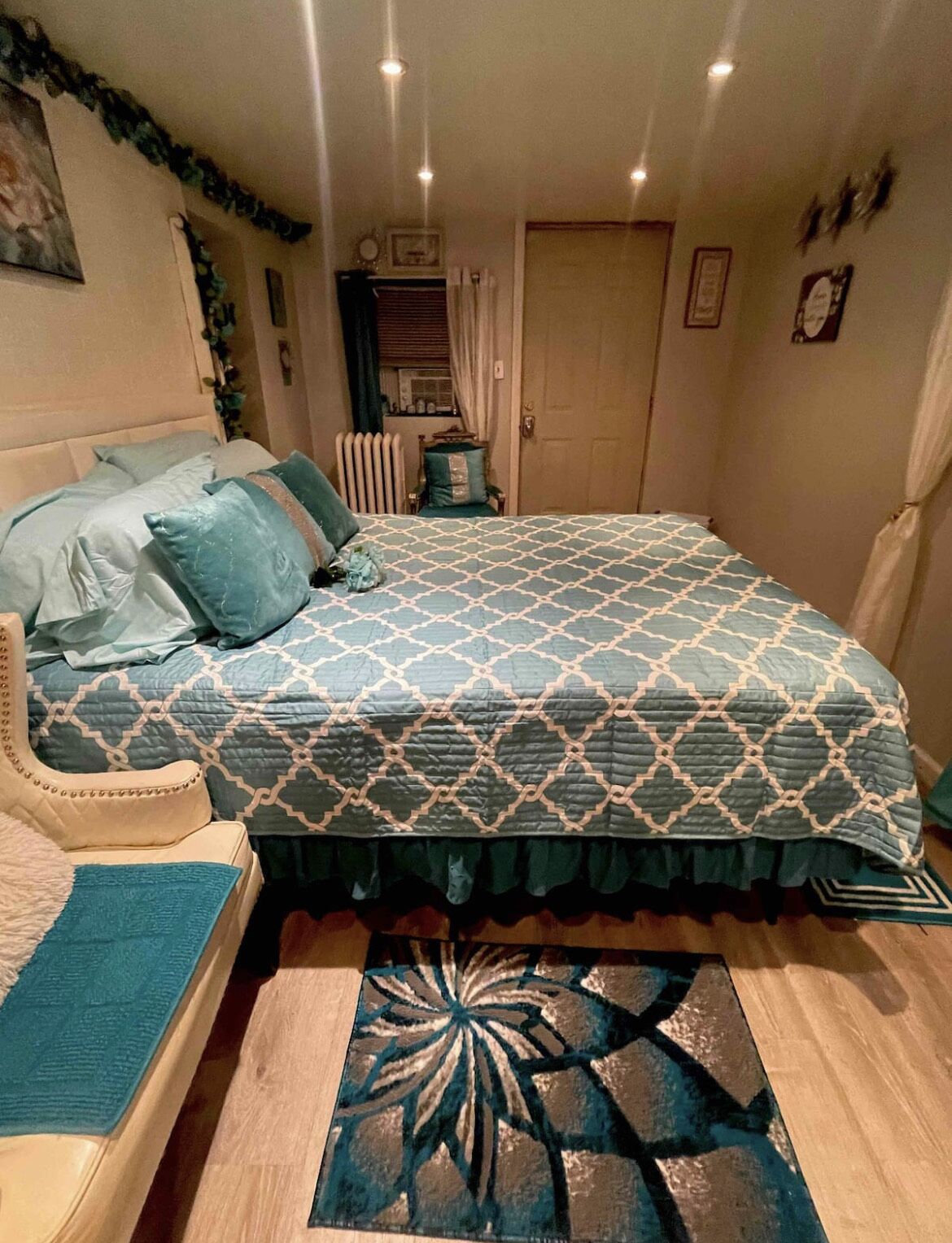 Entire Garden Apt. St. Albans Queens Near All