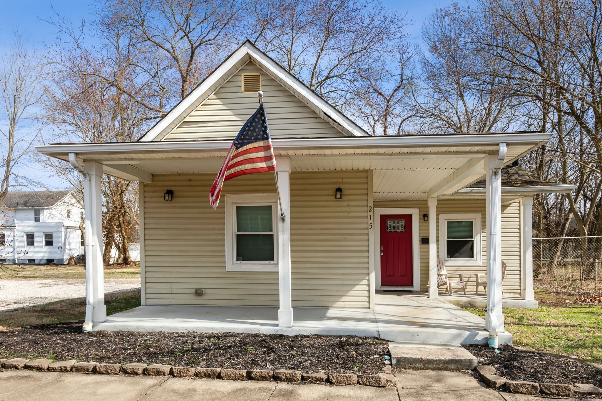 Chestnut, Three Bedroom House in Historic Loveland