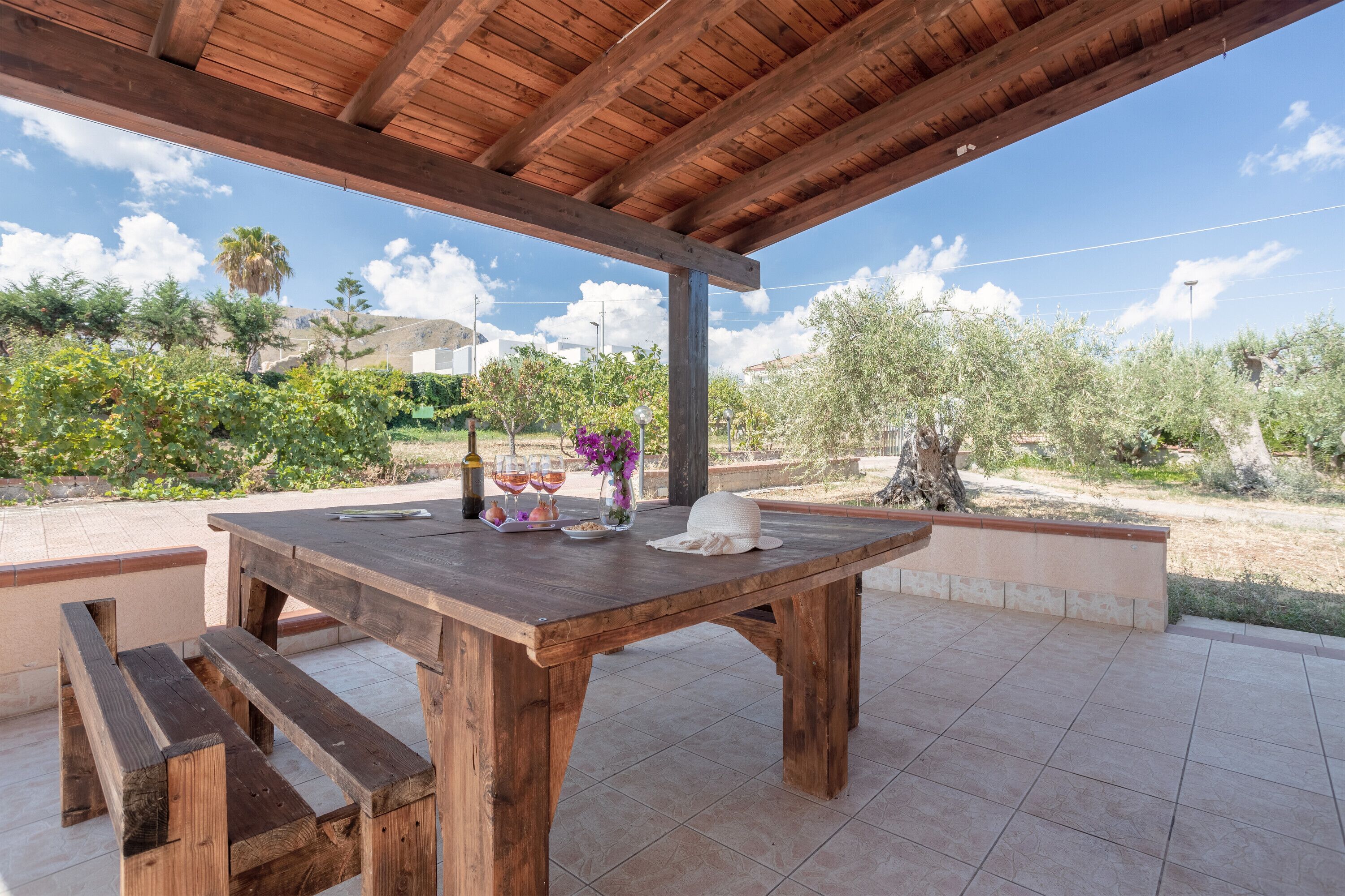 Holiday Home 'Villa Sicilia' with Mountain View, Garden & Wi-Fi