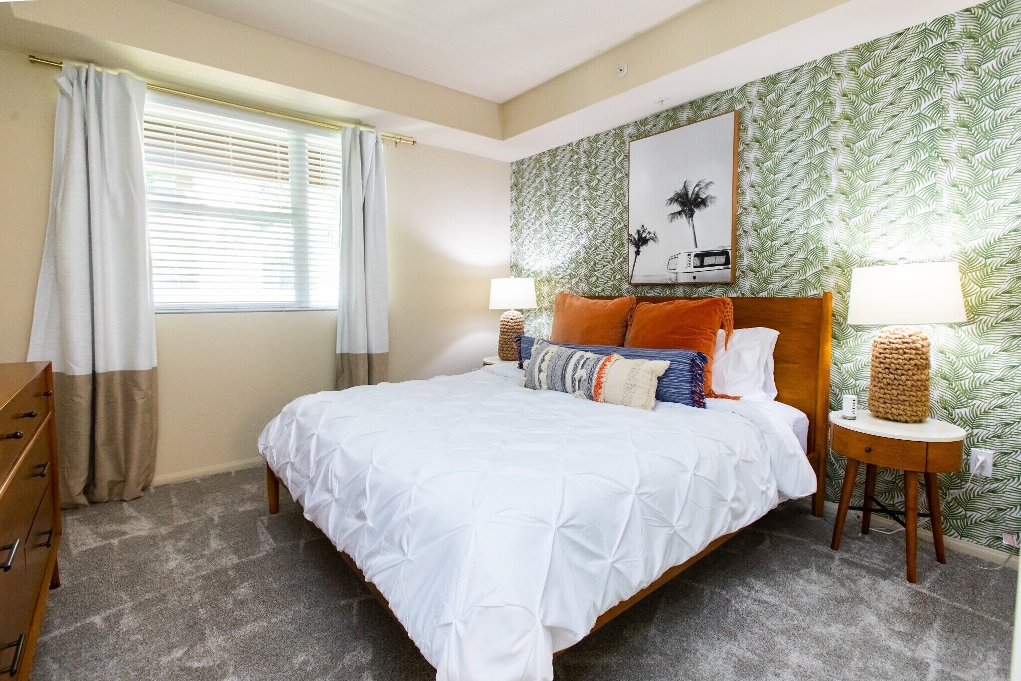 1 Bedroom Apartment | Resort Style | Irvine | Pool | Parking | WiFi | W/D