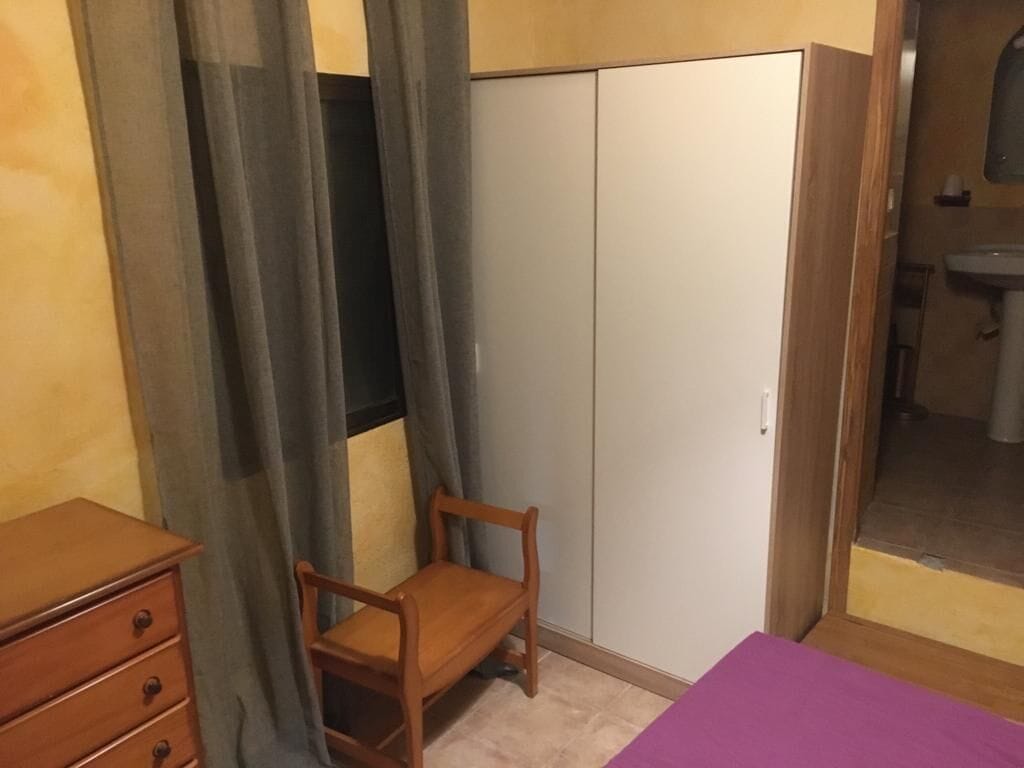 Complete apartment for 2 people very central in Tíjola