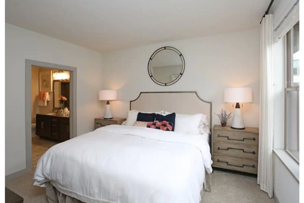 ALL INCLUSIVE-MODERN LUXURY near Downtown State Capitol-HEATED PARKING