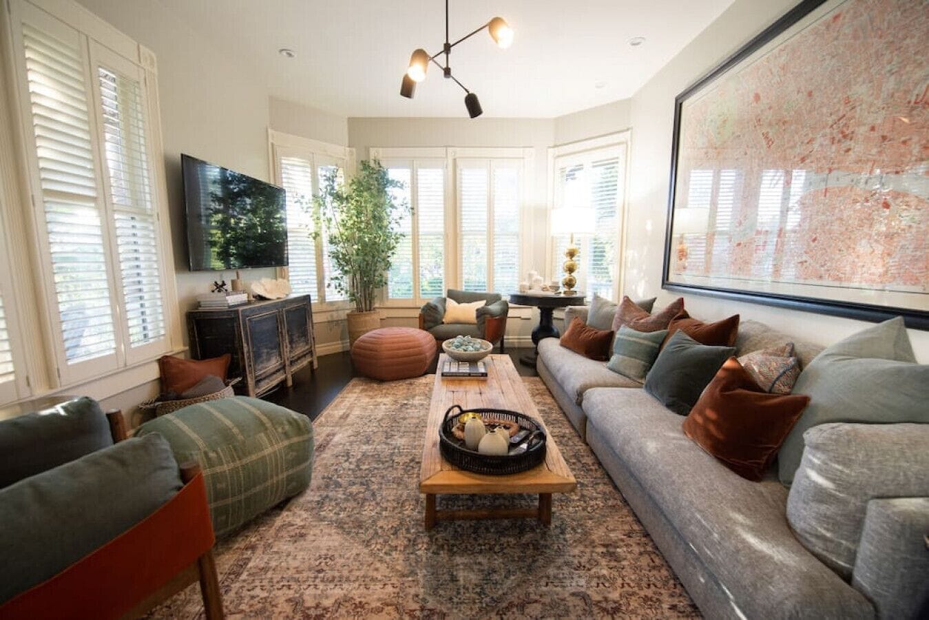 Maus Haus Unit A, Walk to the Beach,  Funk Zone and DT