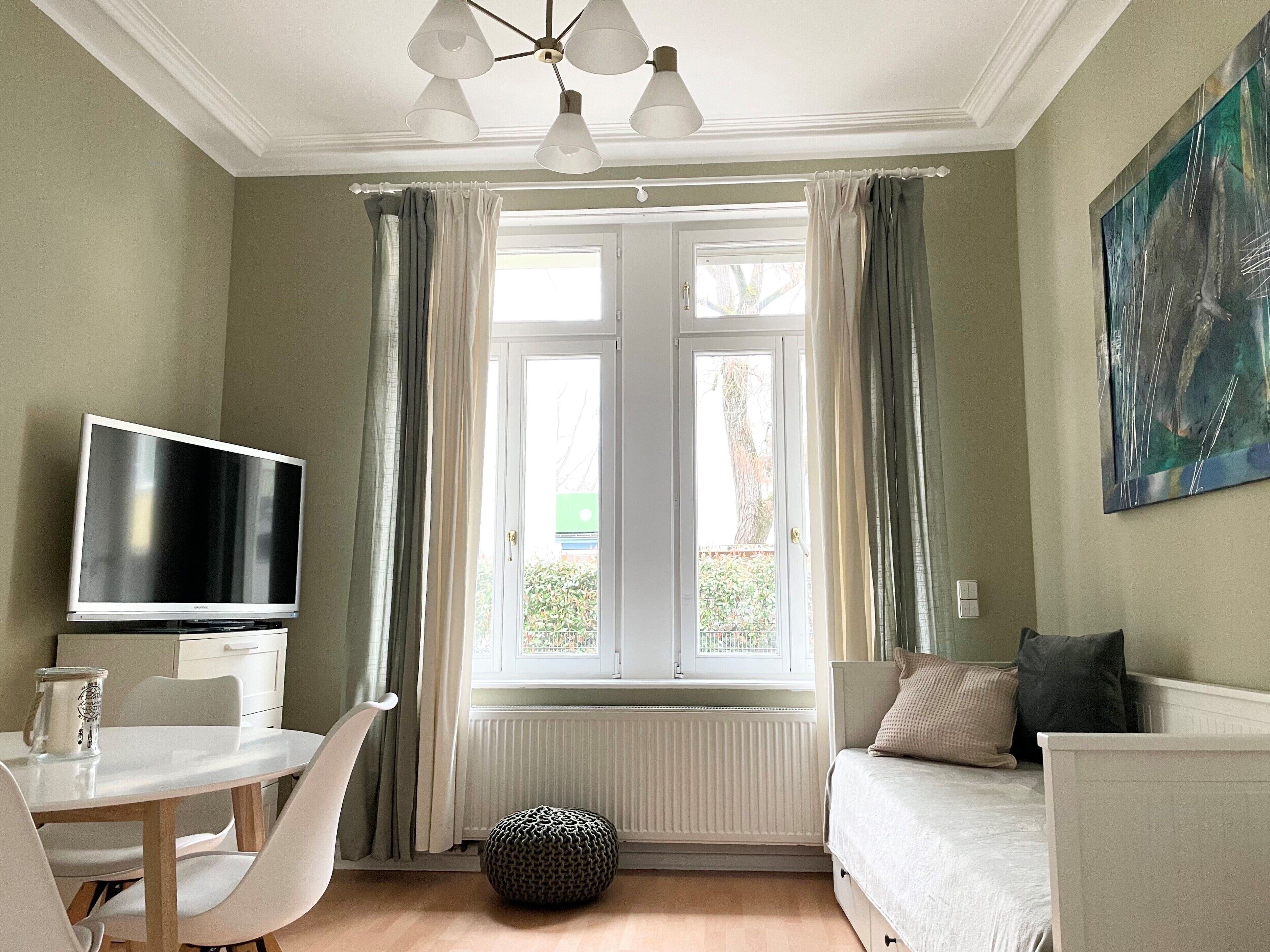 Cozy 2-room ground floor apartment in the city center near Lichtentalerallee