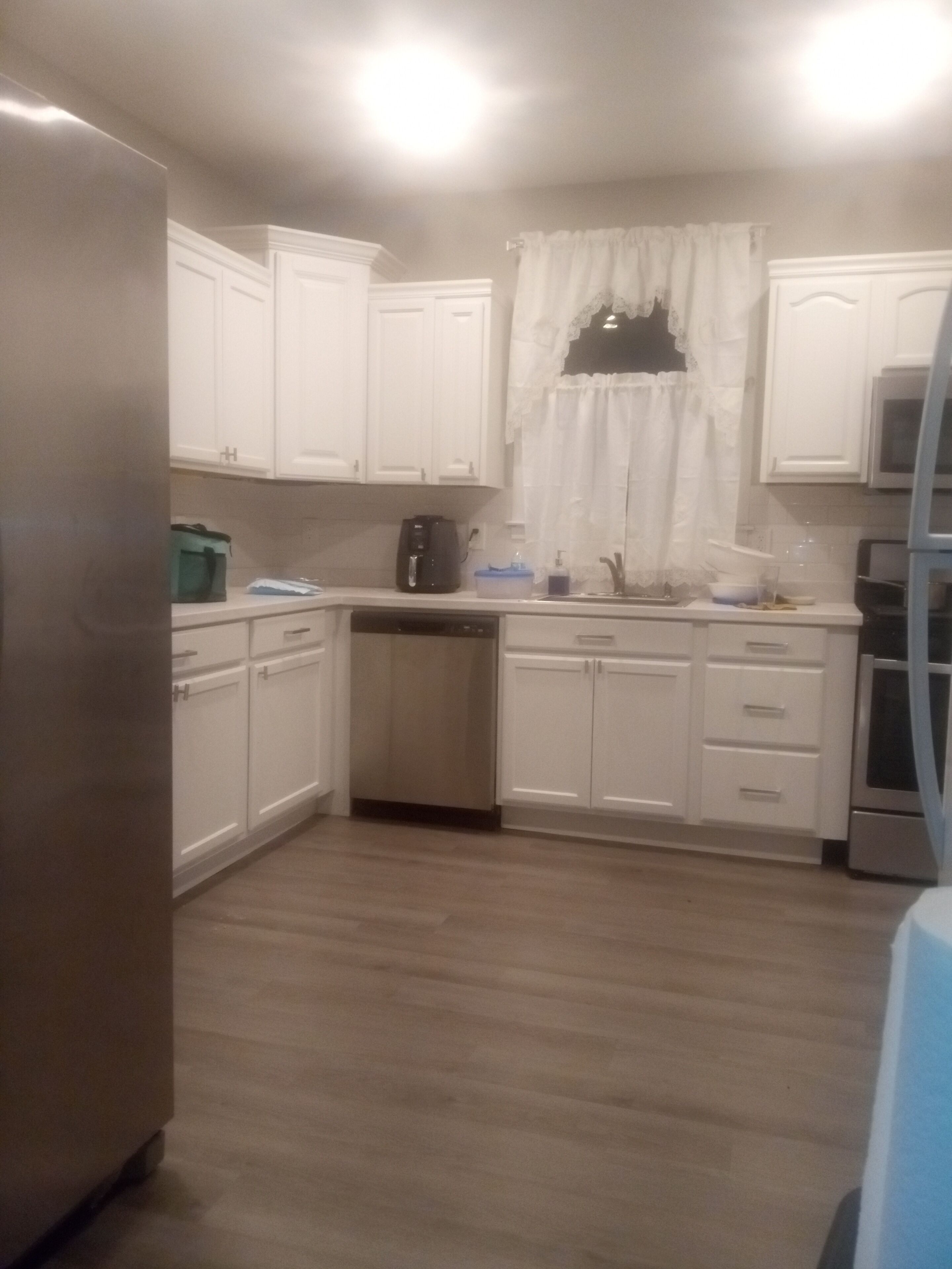 Modern & Clean 5 Guests, 2 Bedrooms & 3 Beds Apartment in Utica New York - NY