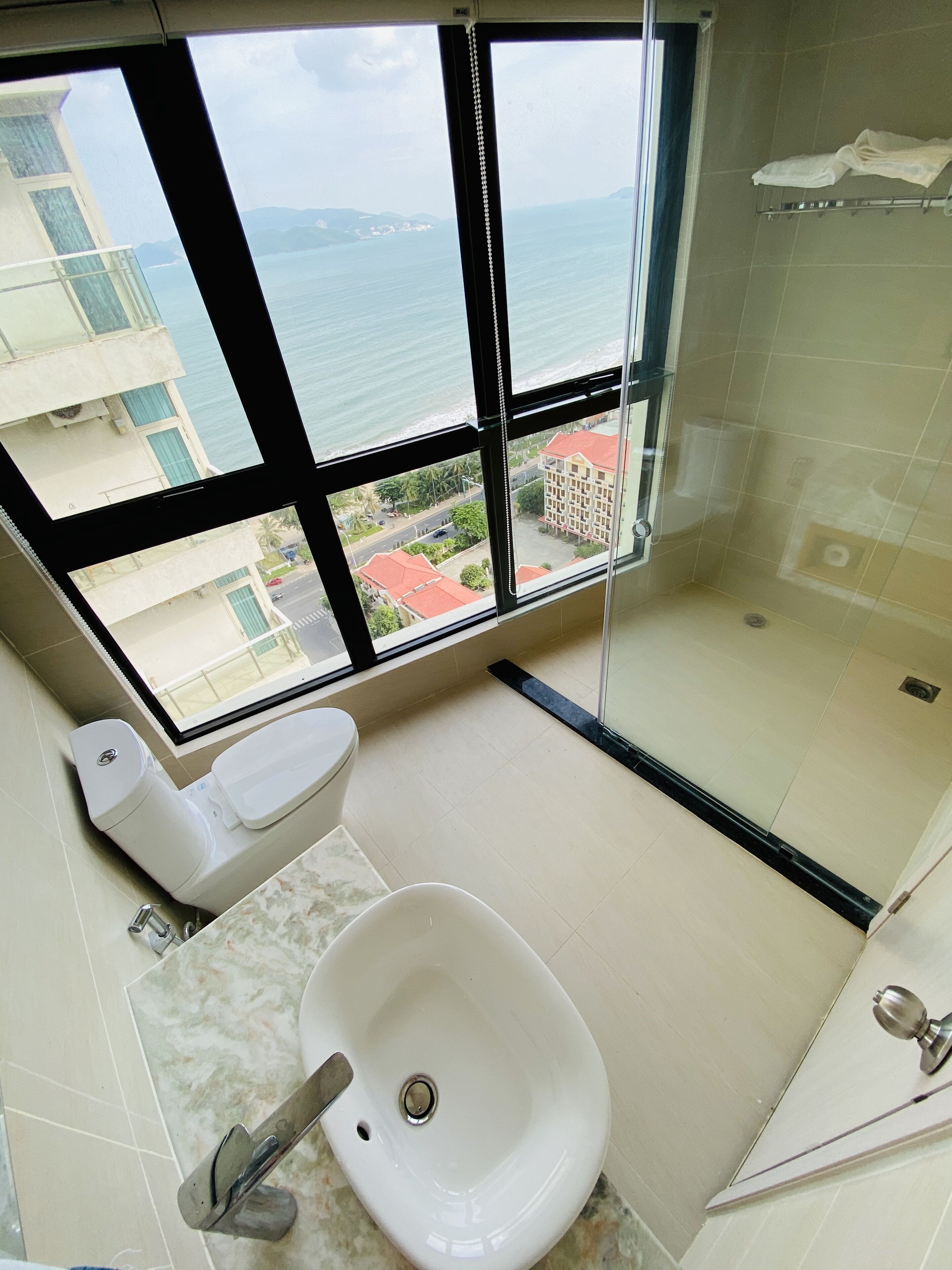 Gold Coast Beach and City View, Best Mattress for Traveler