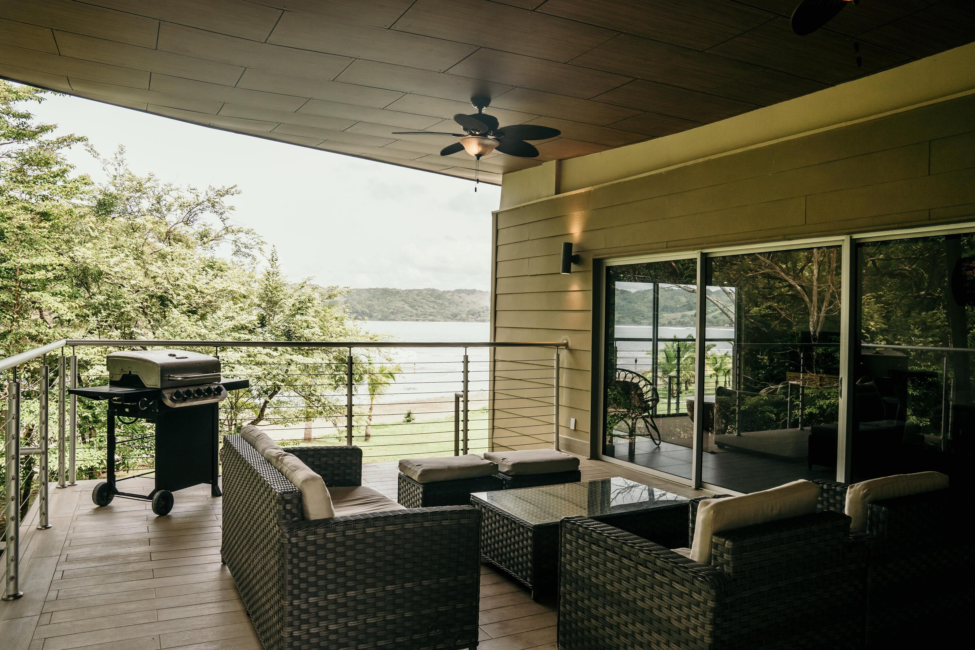 This condominium is a 2 bedroom(s), 2 bathrooms, located in Playa Venao, Los Santos.