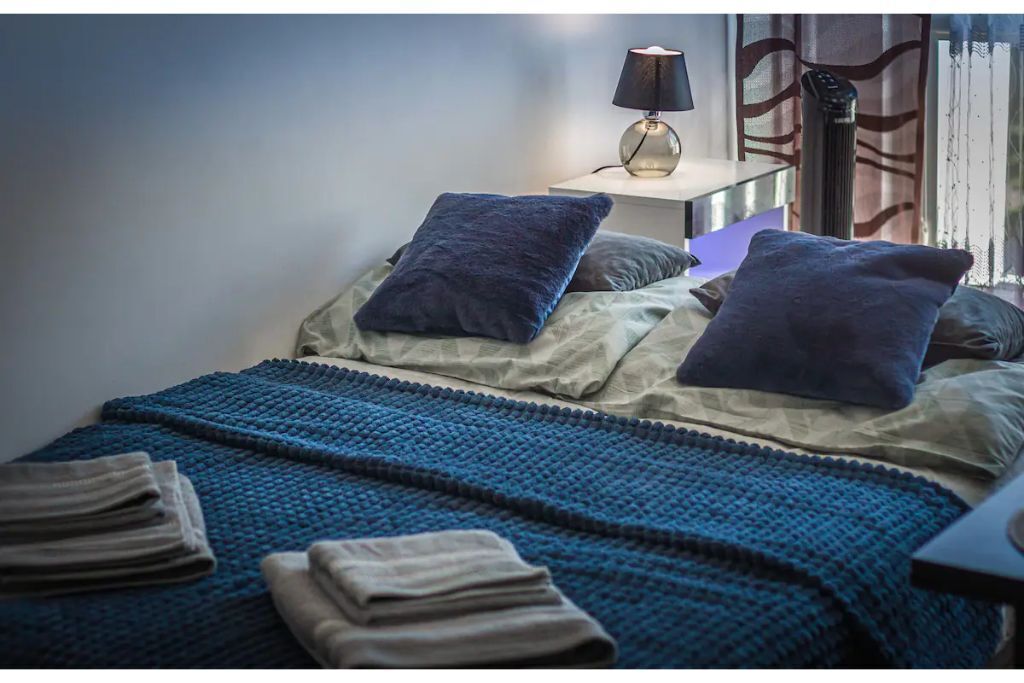 Comfortable Seven Apartment Close to Downtown