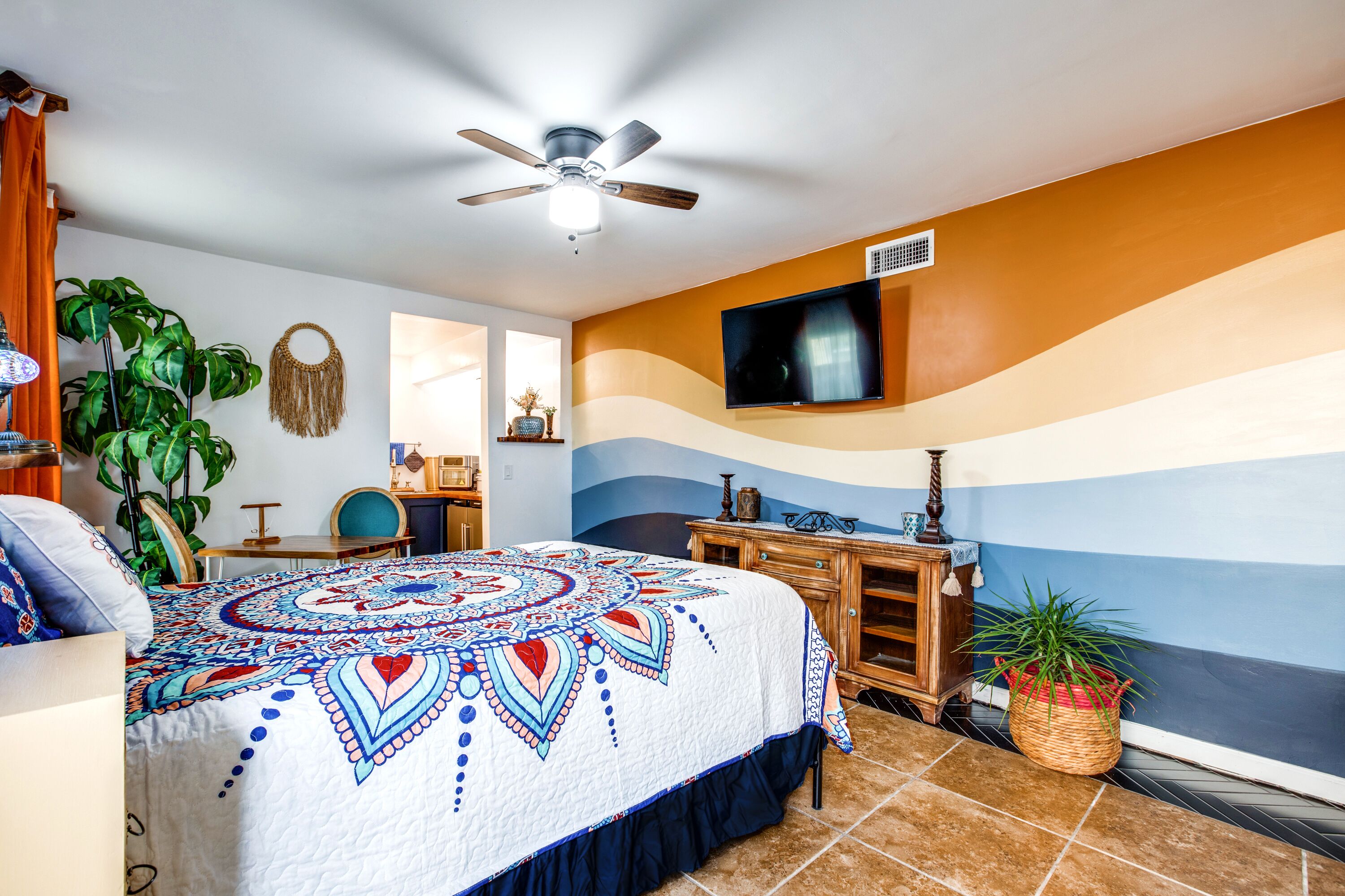 Bohemian Dream near the heart of San Antonio