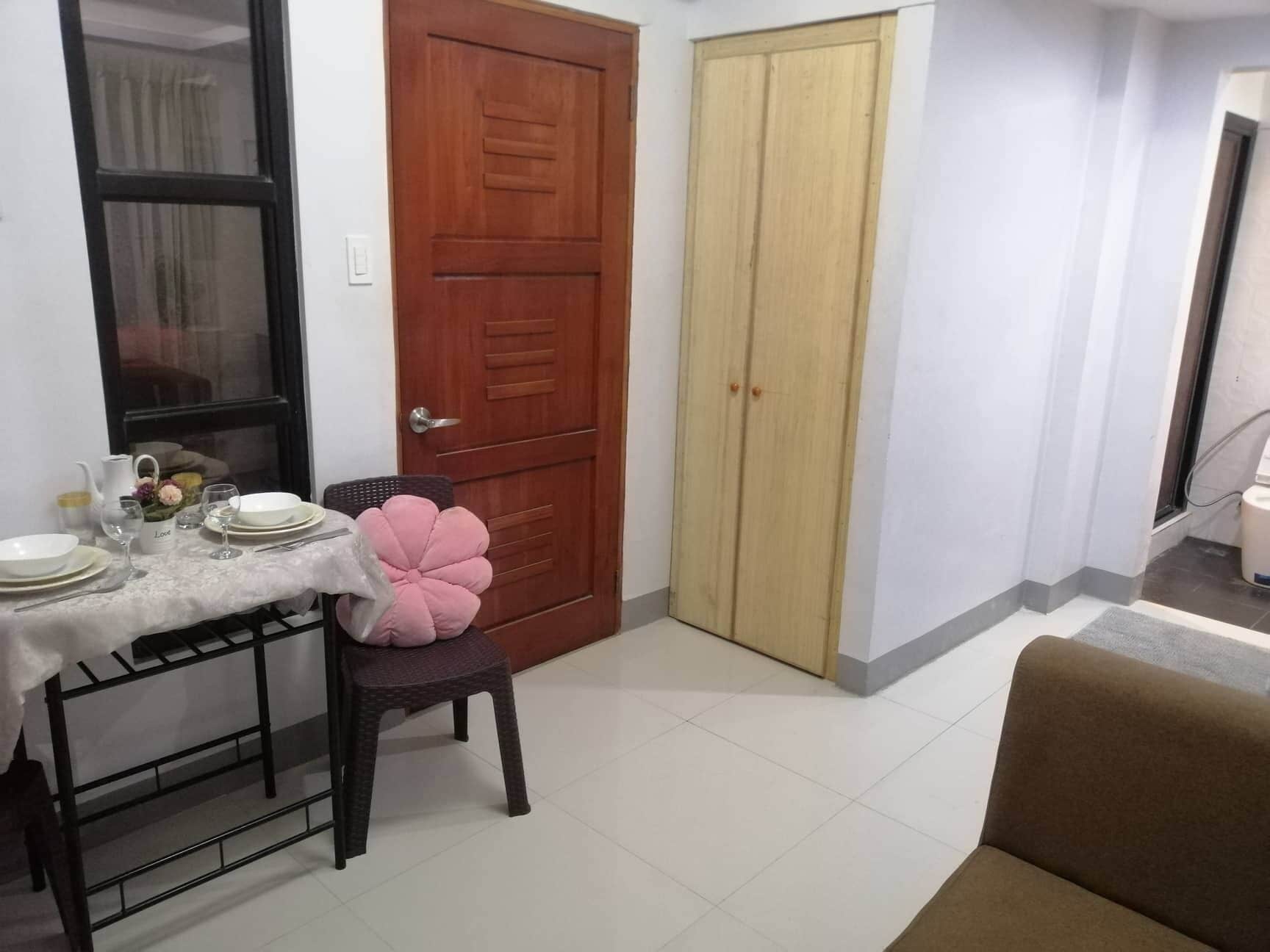 Rijhanels place -  a four storey place with bath tub in penthouse