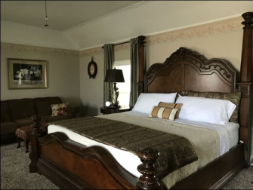 Magnolia Suite- 2 Bedrooms, Ensuite Bath