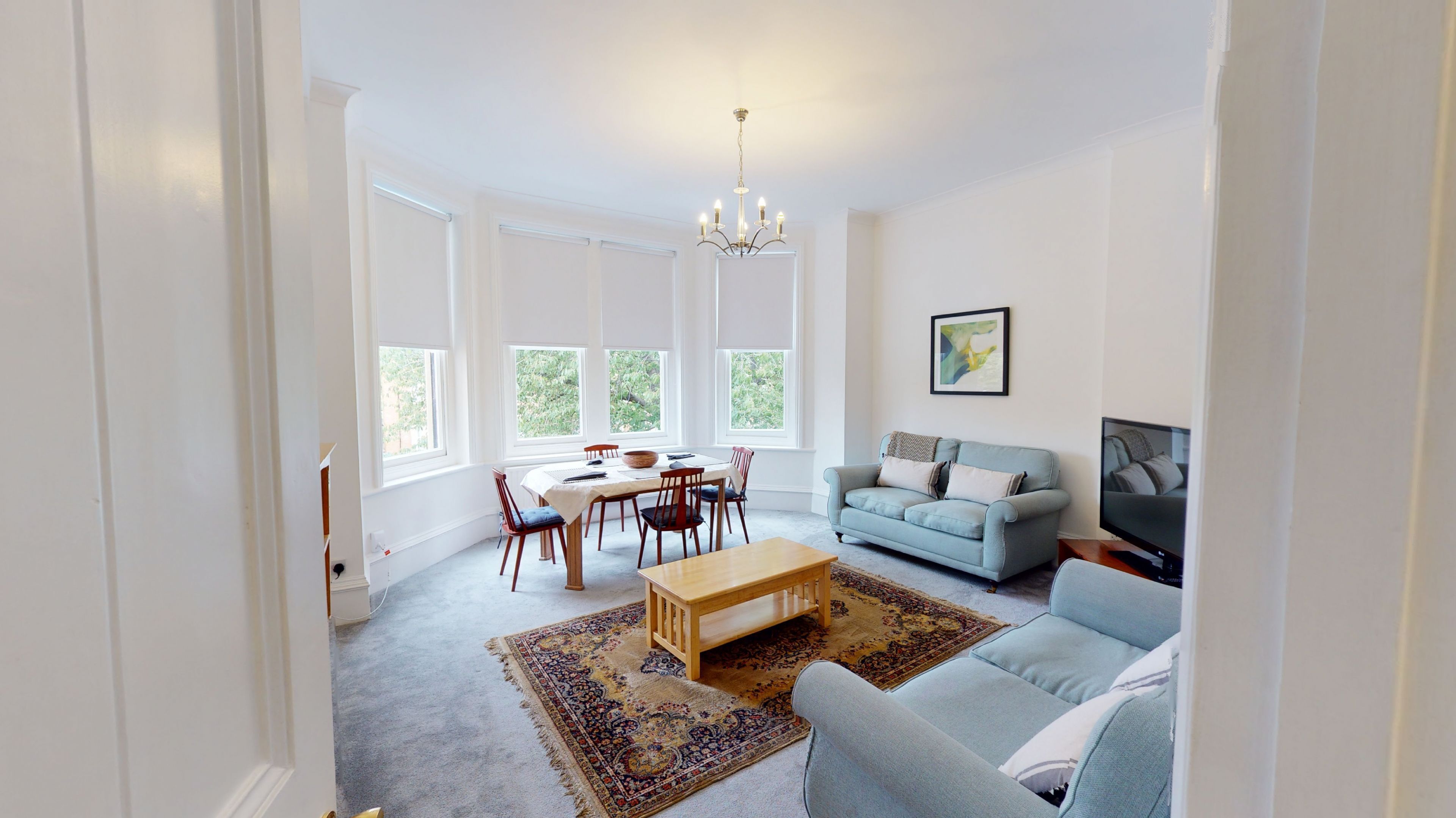 Oxford two bedroom short let apartment sleeps four.