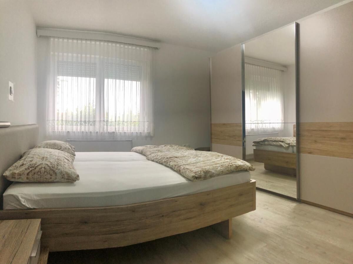 Apartment Andrej 2 BR w/Parking, Balcony, 100m2