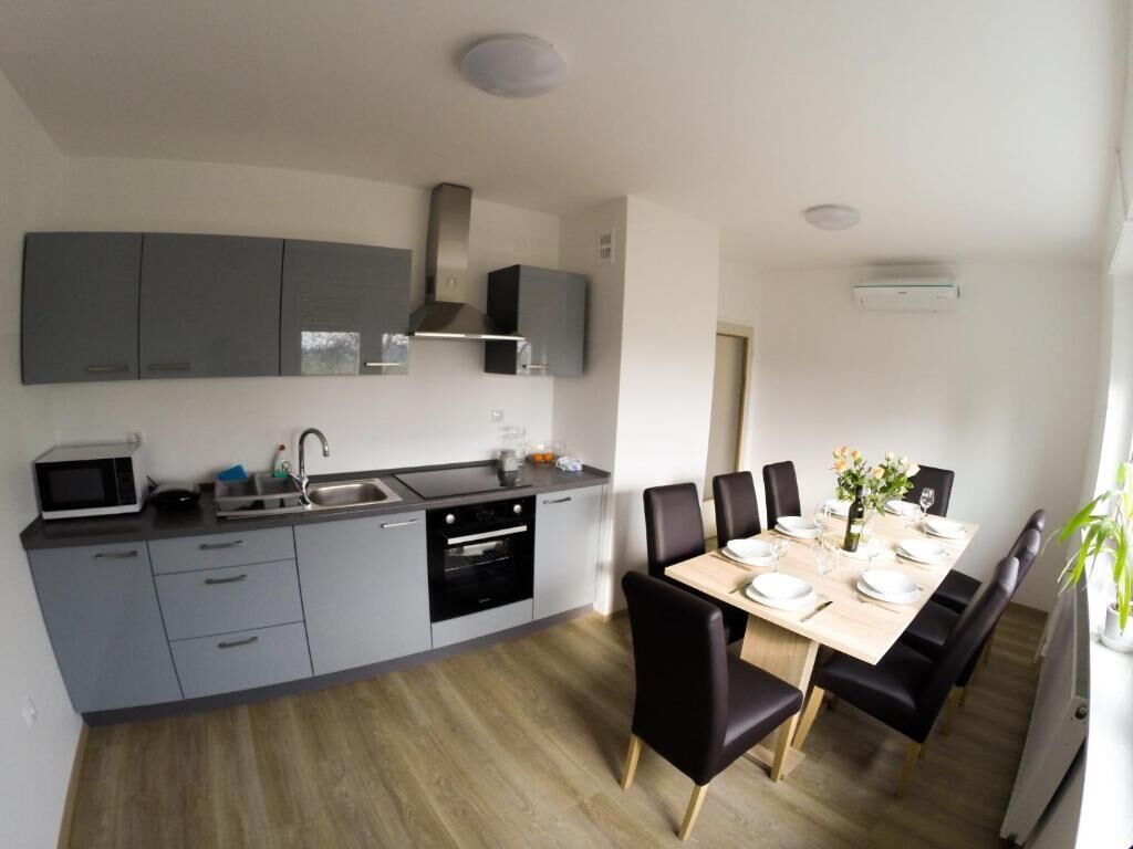 Apartment Andrej Gubčeva 2BR w/terrace, parking,100m2, ground Floor