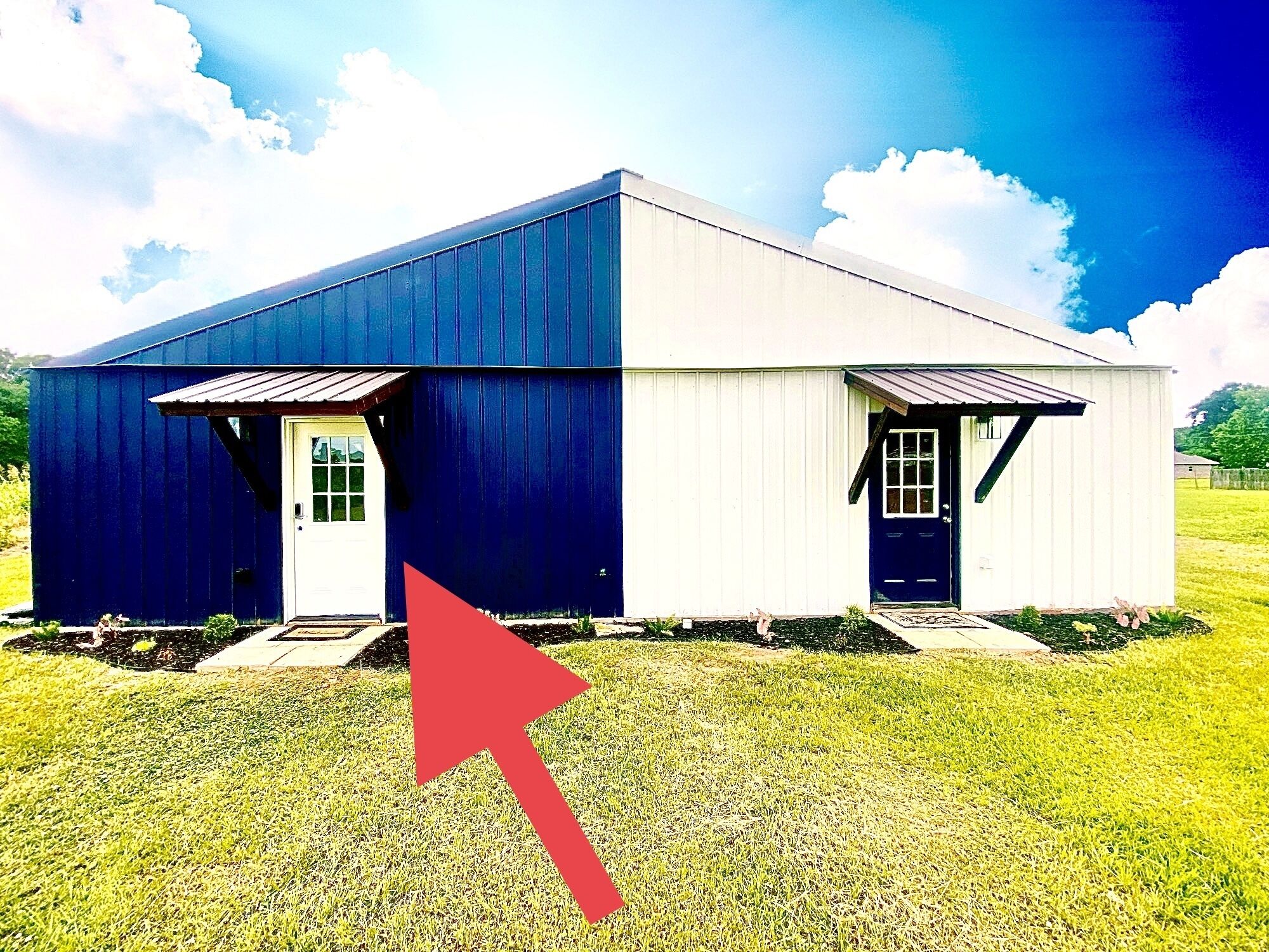 - The Nattie Nestle BLUE- Perfect location! 2 King Beds!  