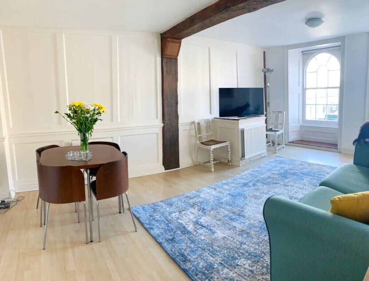Cute and characterful apartment overlooking historic market square
