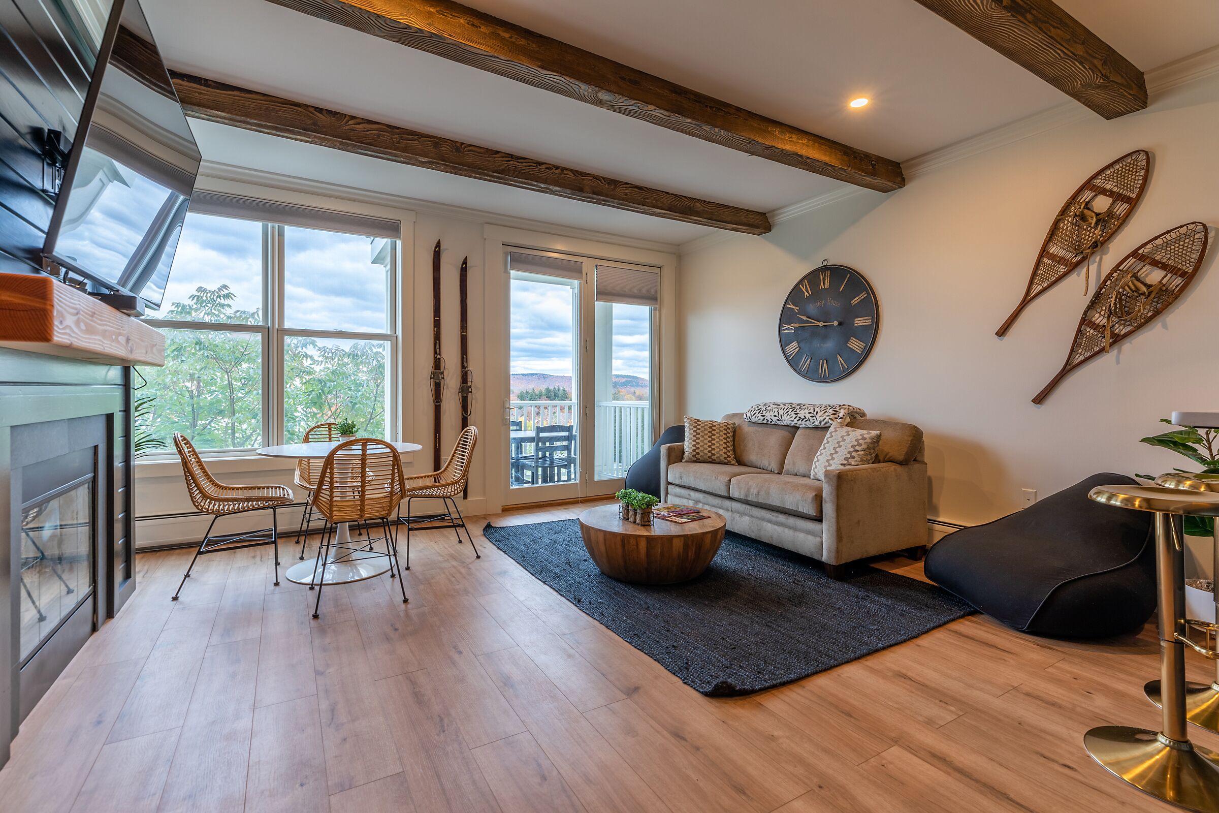 Stratton Mtn Studio | Renovated  | Walk to Lifts