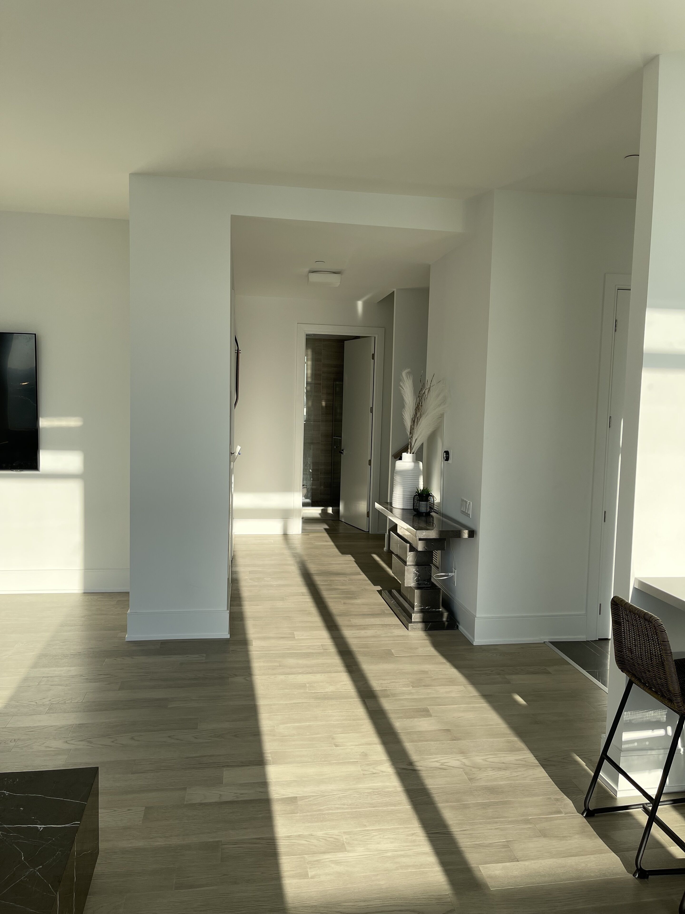 2 Story Condo - Private Rooftop Terrace & Elevator