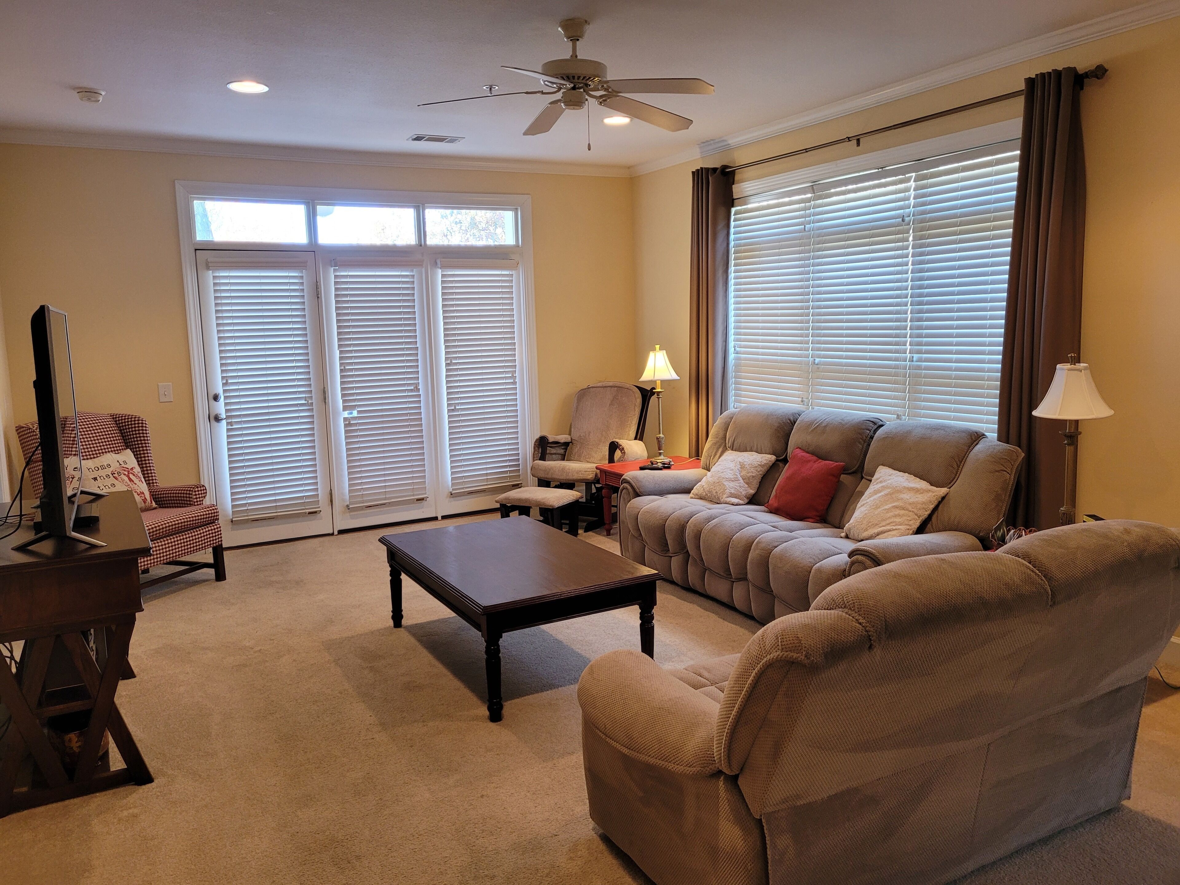 Waterfront 3 Bedroom / 3 Bath Condo w/ Boat Slip Available