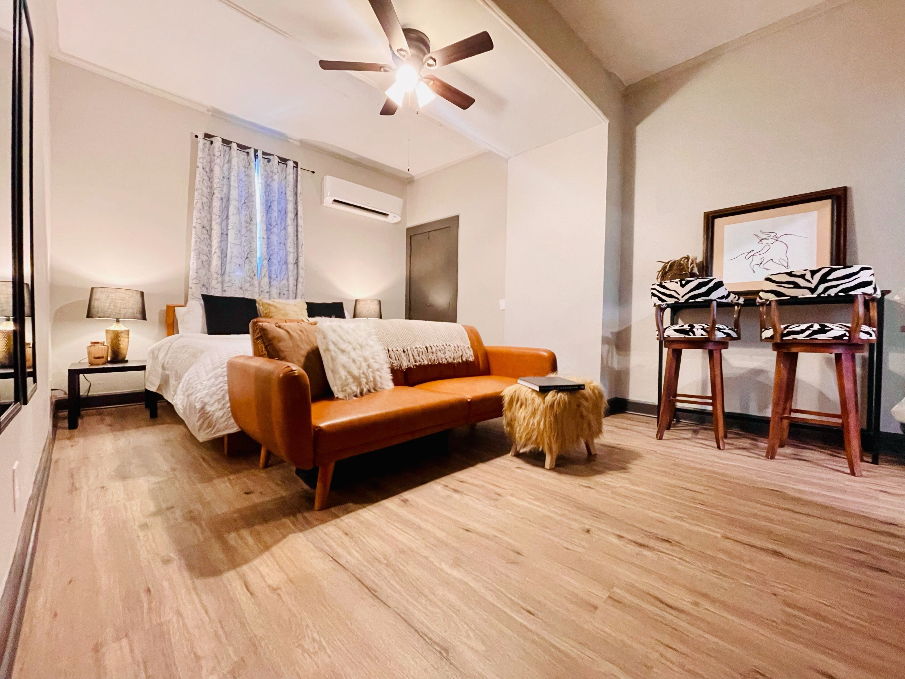 Suite Home Indiana #2