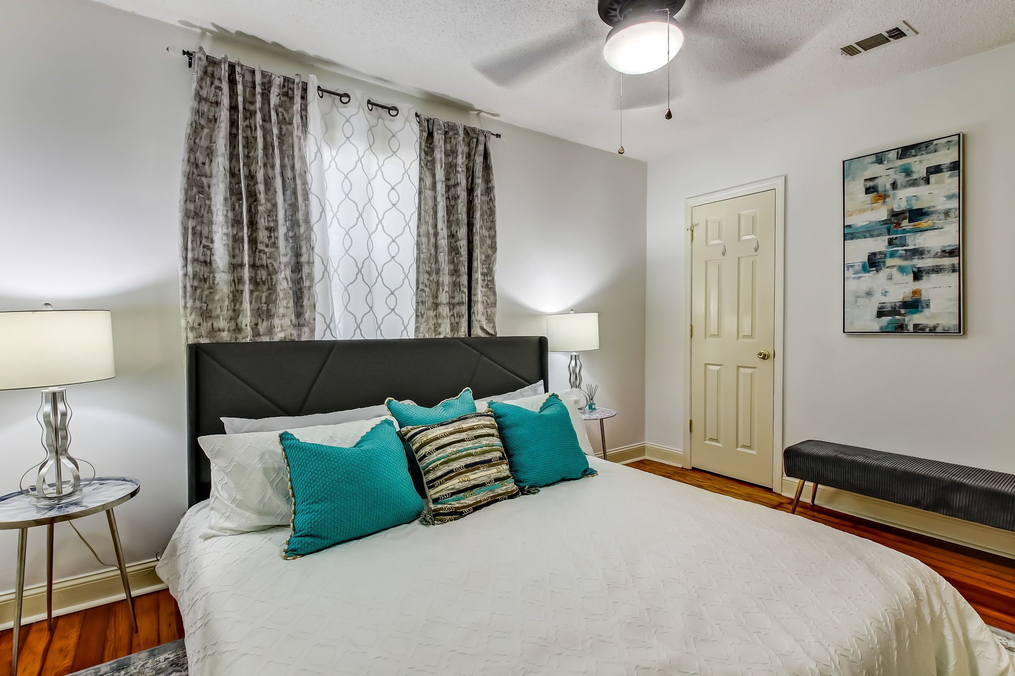 Modern Luxury Apartment 1 mile from Forsyth Park