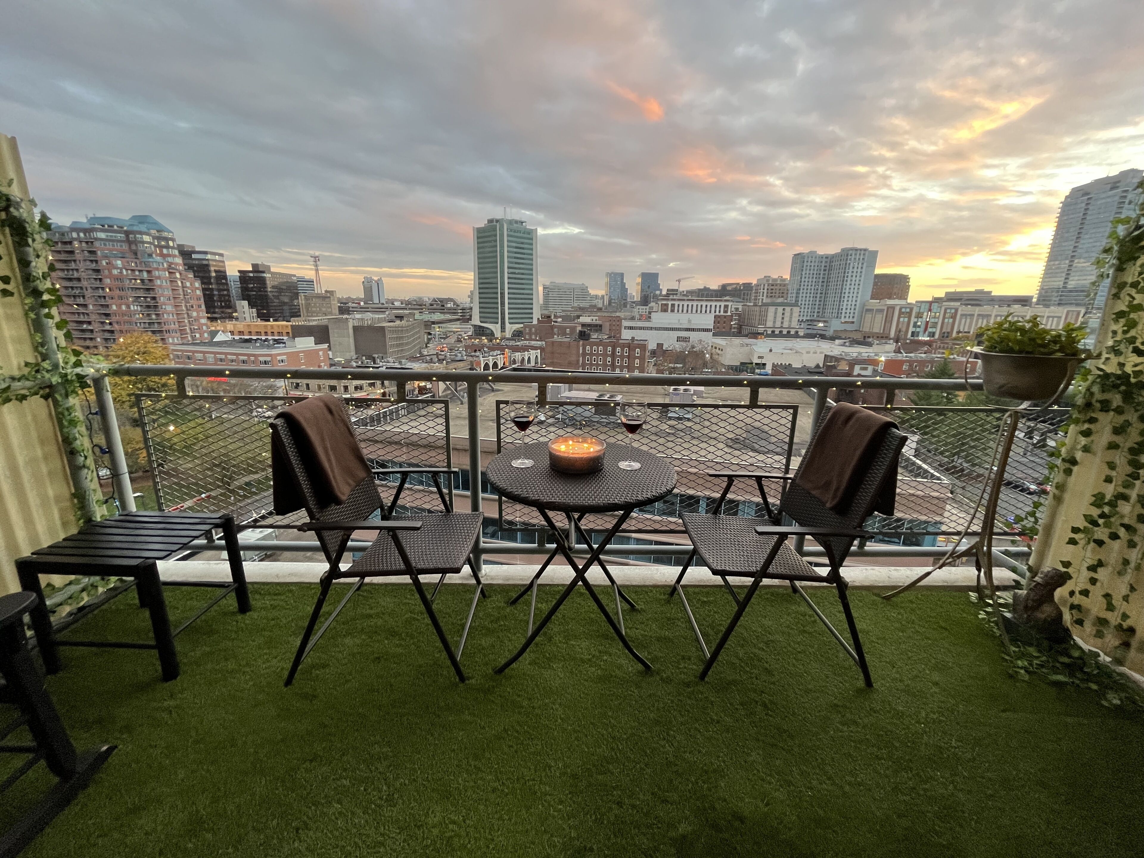 Sugar Shack Studio | Downtown Skyline Views