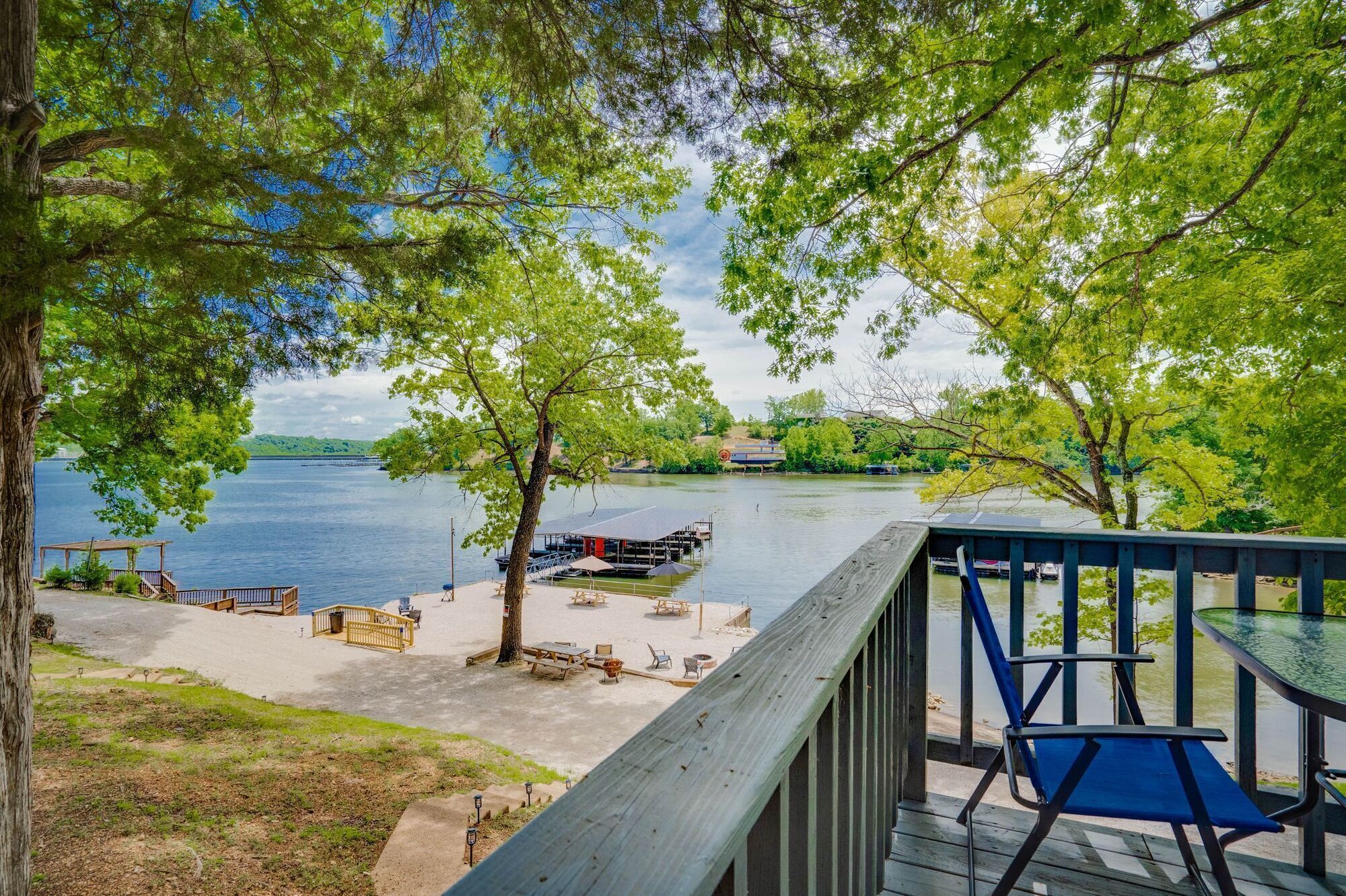 Lakeshore Fishing Cabins, #3, Ramp, Boat slip/Dock, great fishing