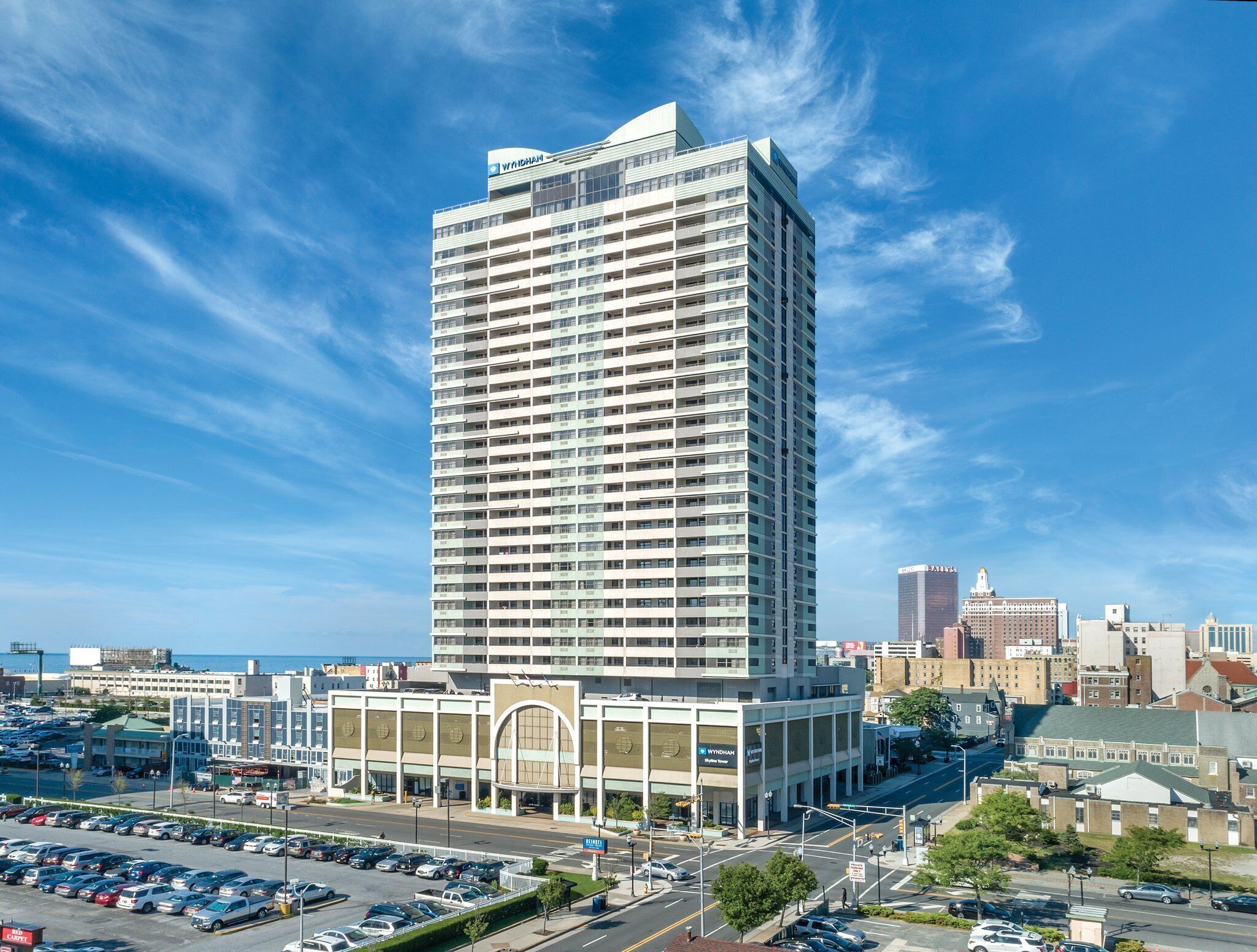 Skyline Tower 2BR/2BA Family-friendly condo