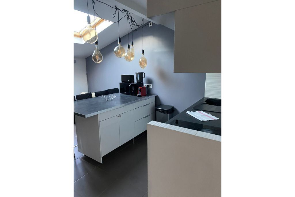 Thomas Apartment