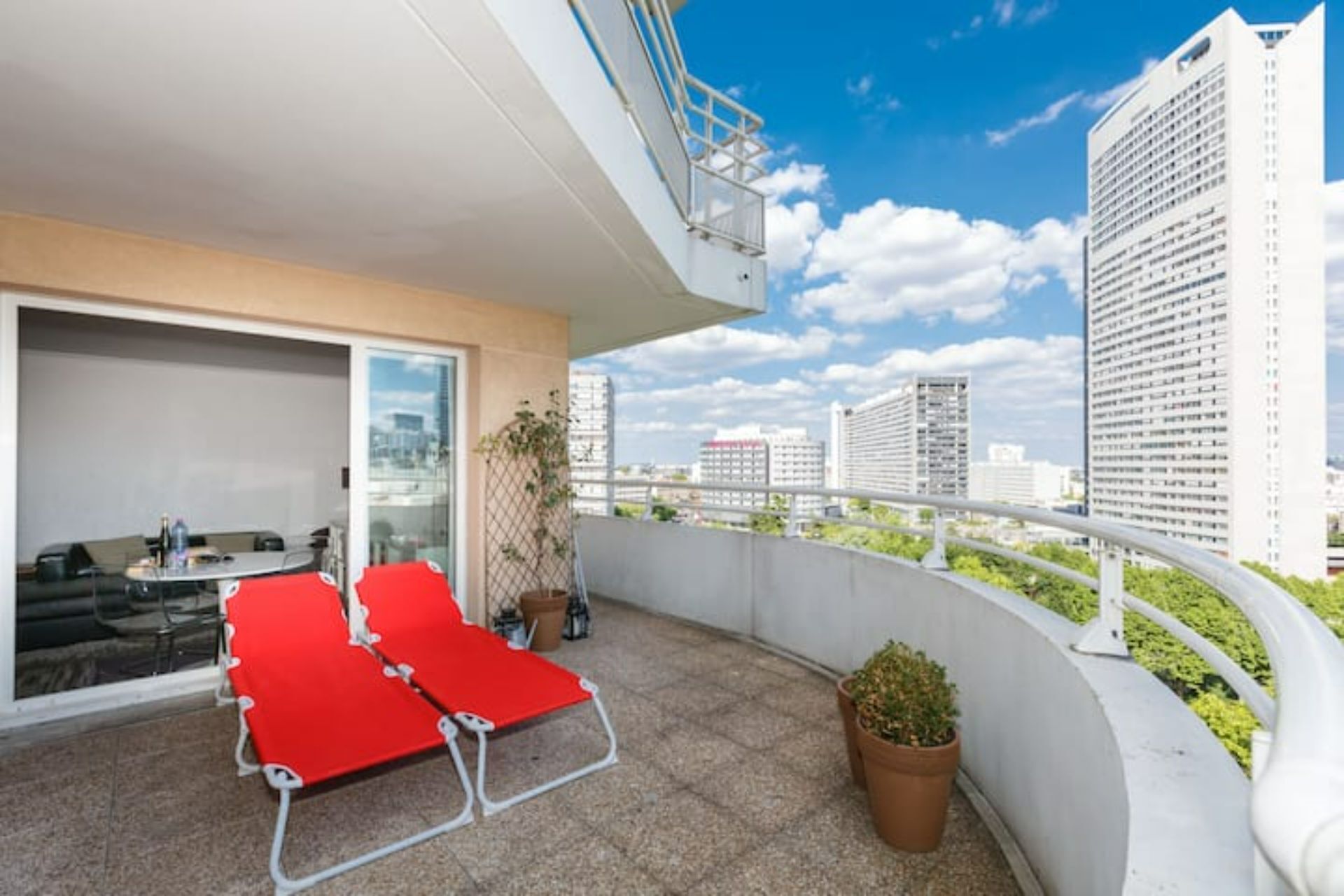 F3 Terrasse et vue Paris La Défense