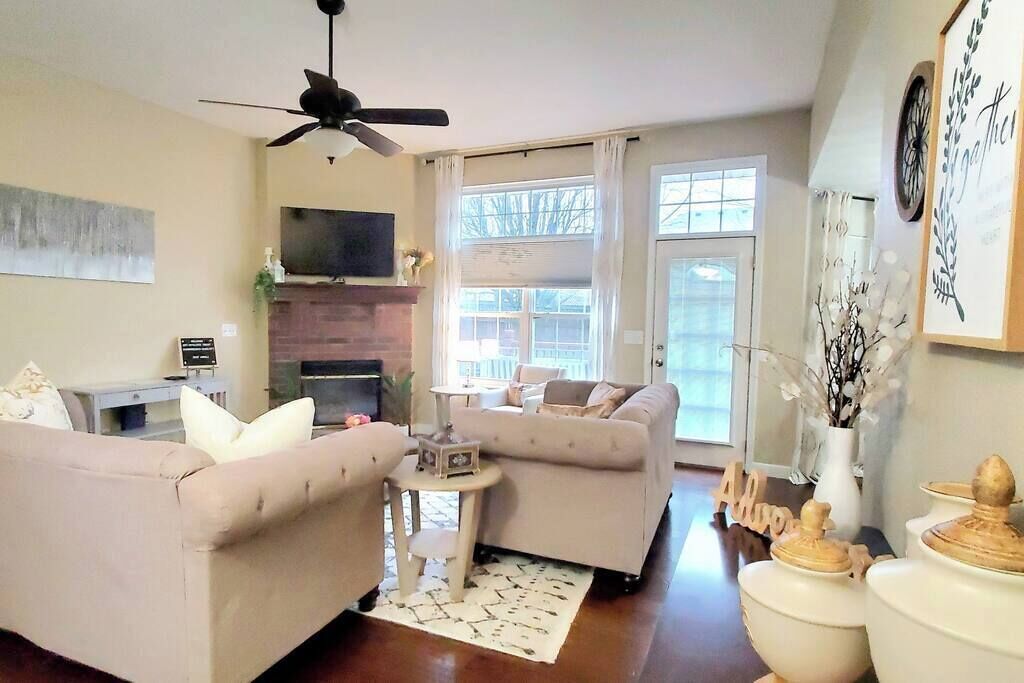 Lovely Open Space Home in Convenient Location 