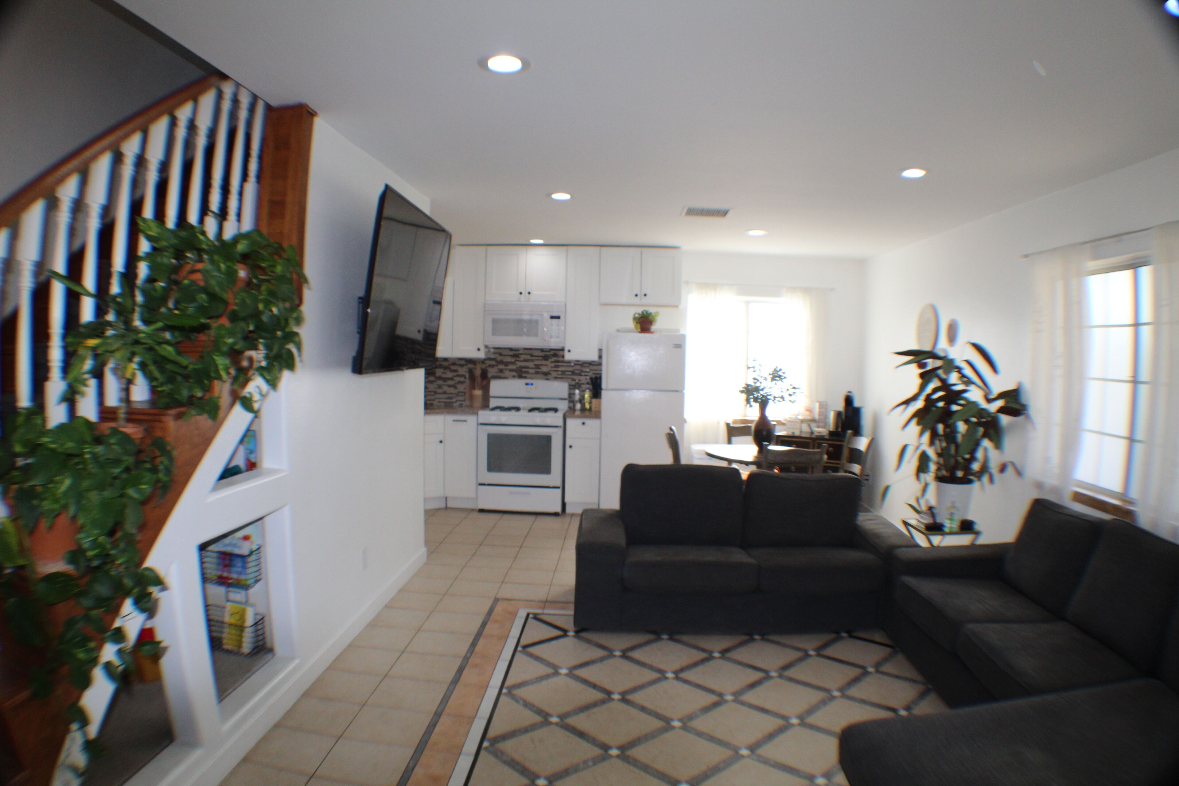 Casa de Los Abuelos, 2 bd guest house, Whittier