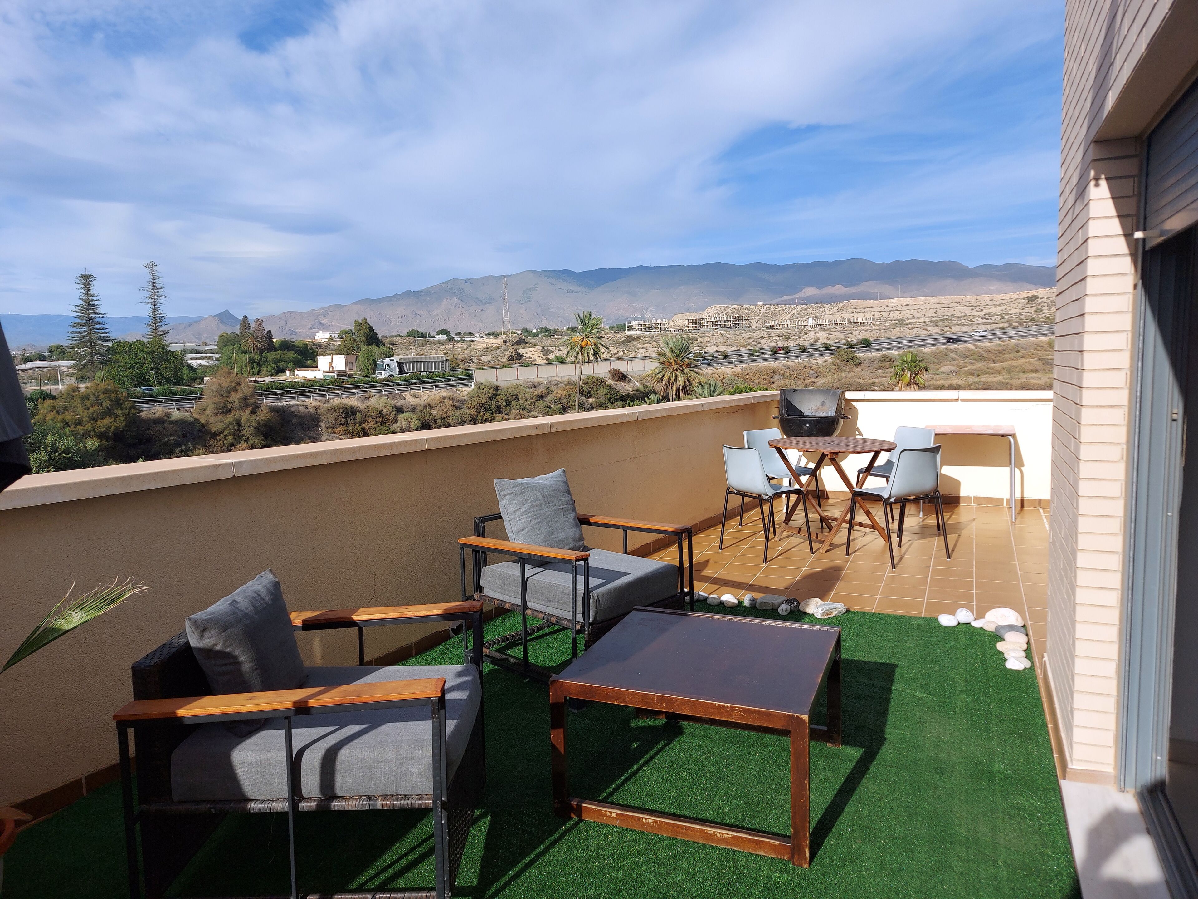 Spacious and modern penthouse with terrace and parking at Viator