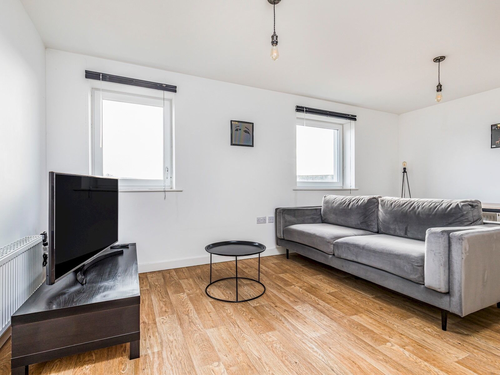 Pass the Keys | Central Modern Flat with Parking